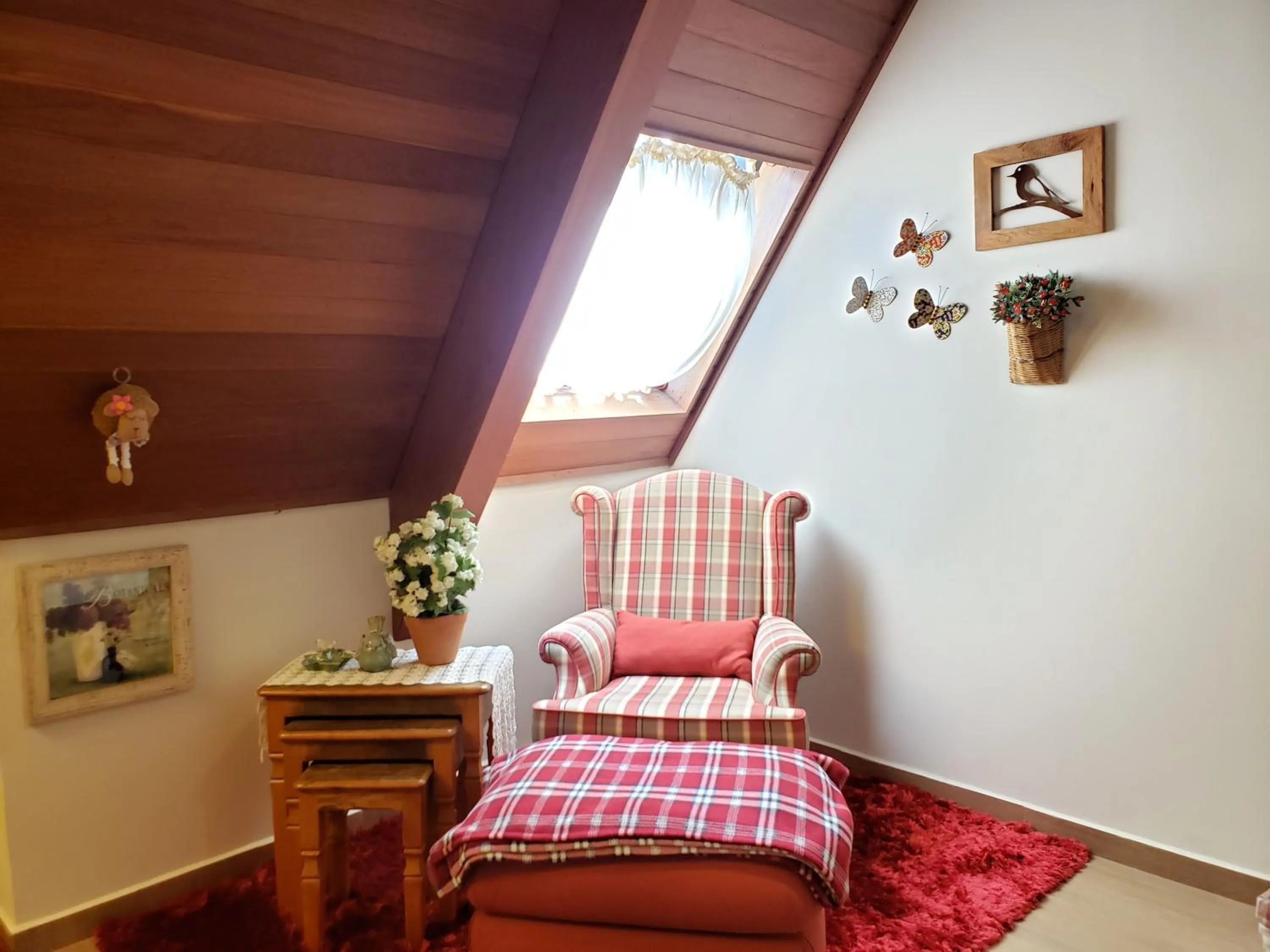 Bed in Pousada Annecy - CAPIVARI Fácil acesso ao centrinho e Baden Bar