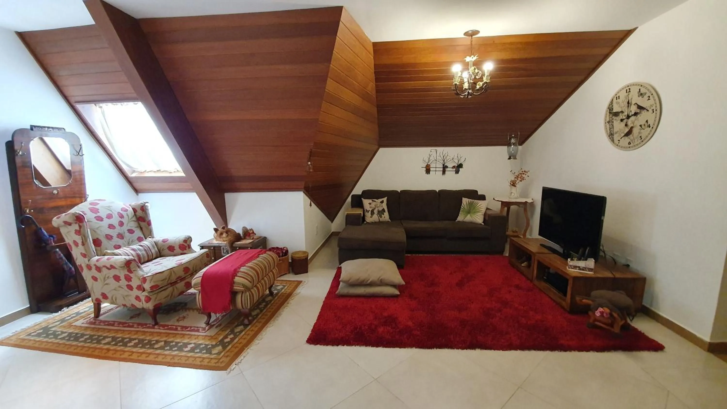 Communal lounge/ TV room in Pousada Annecy - CAPIVARI Fácil acesso ao centrinho e Baden Bar