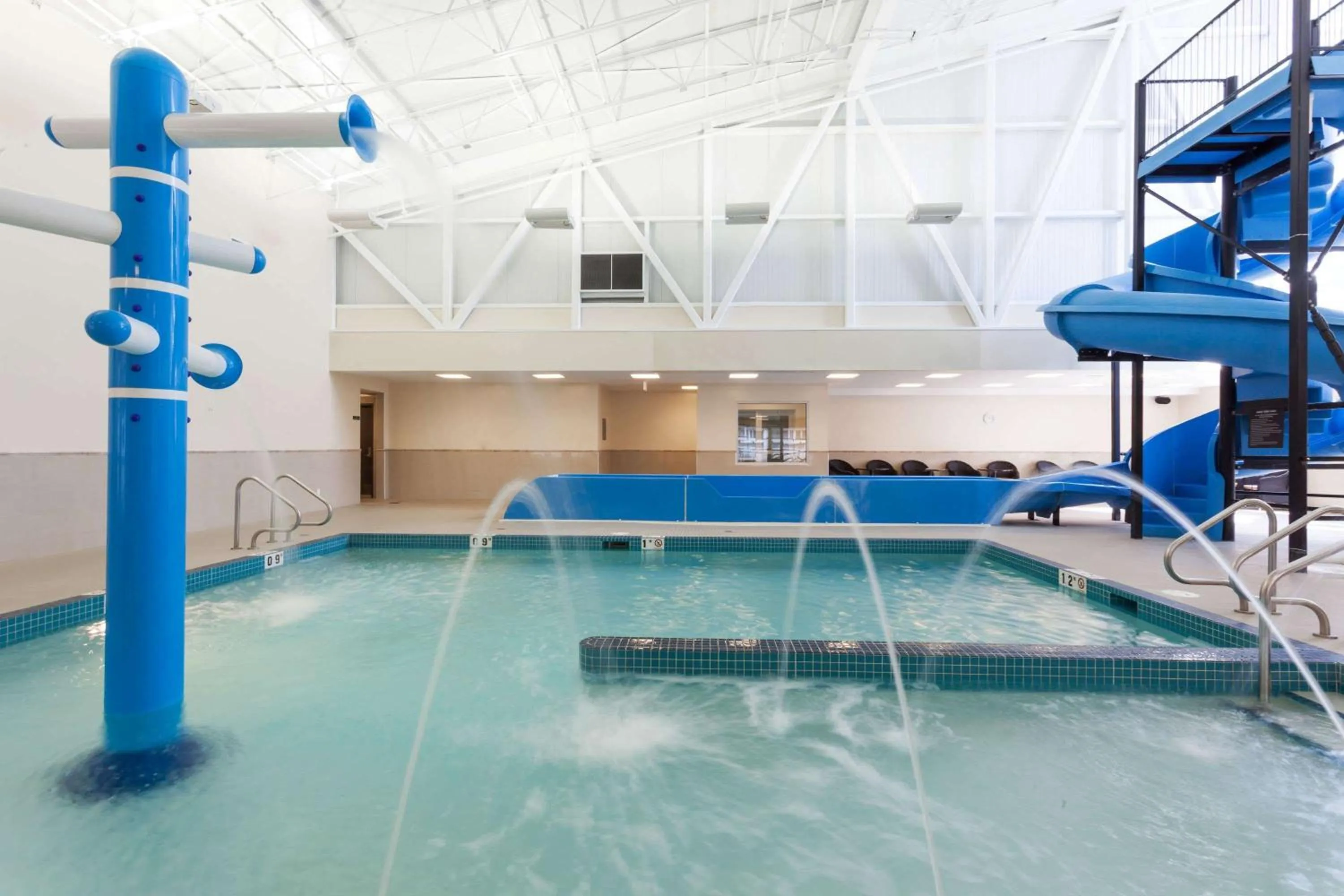 Hot Tub in Siding 16 Lodge