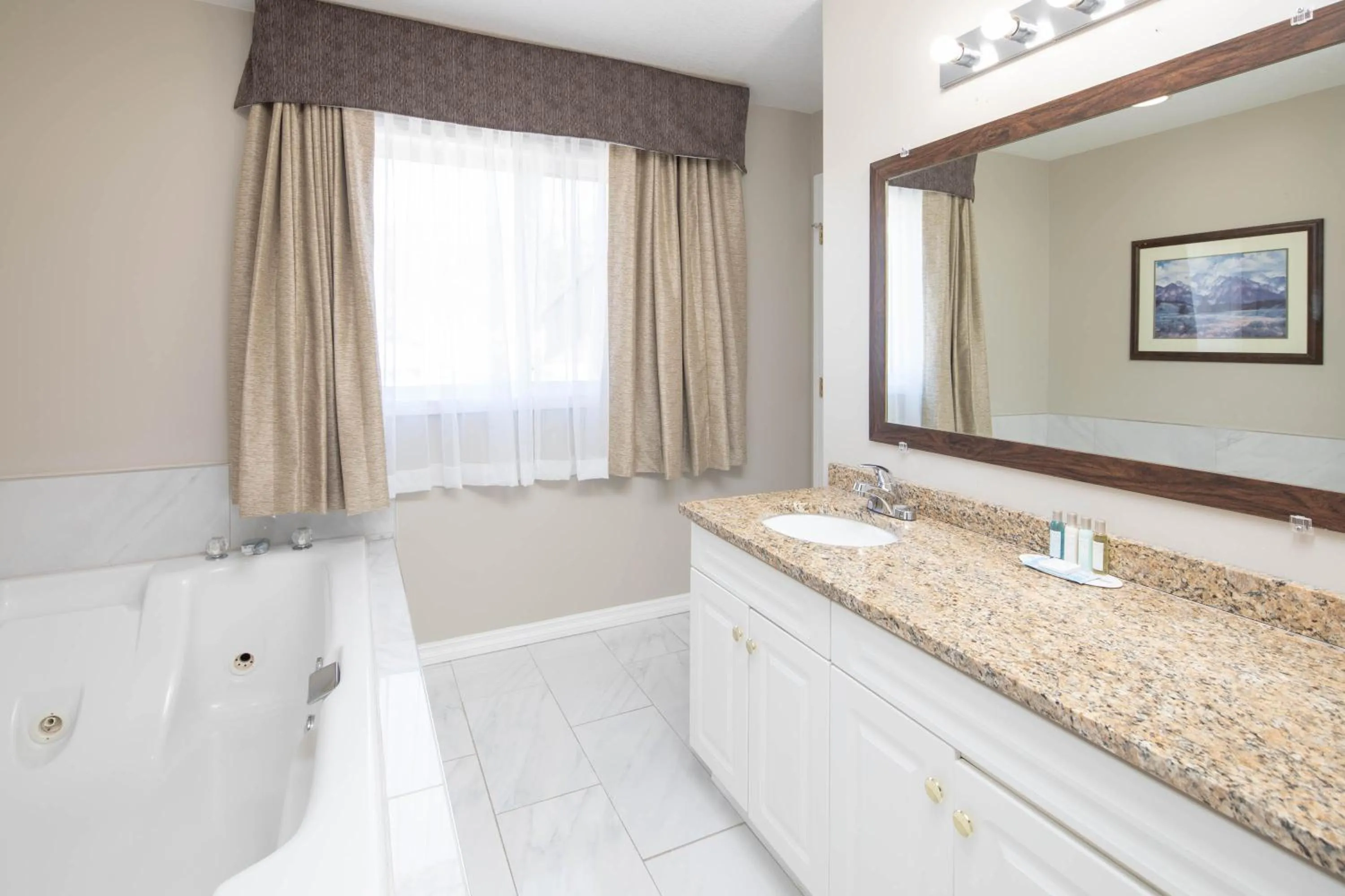 Hot Tub in Travelodge by Wyndham Golden Sportsman Lodge