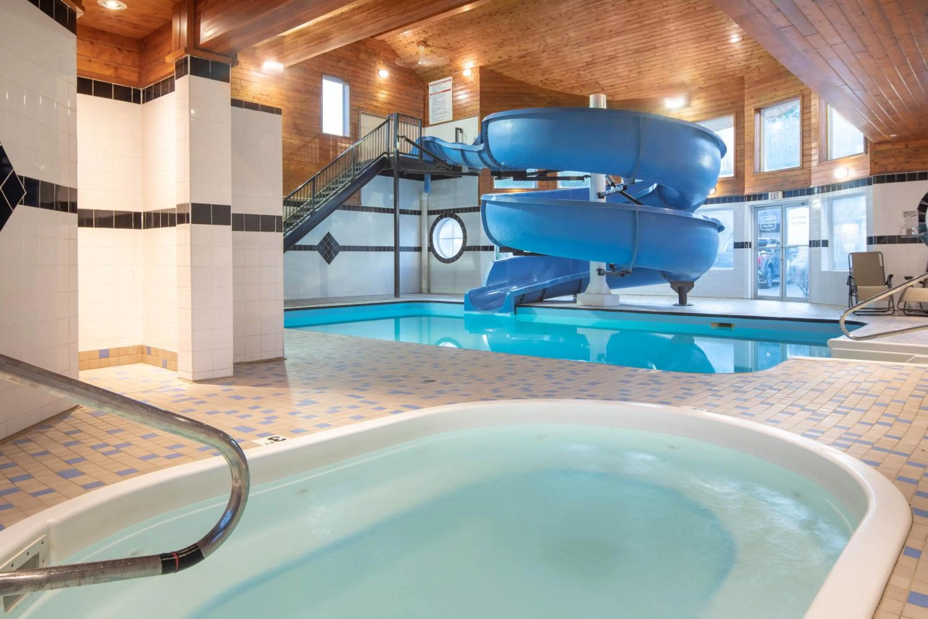 Hot Tub in Travelodge by Wyndham Golden Sportsman Lodge