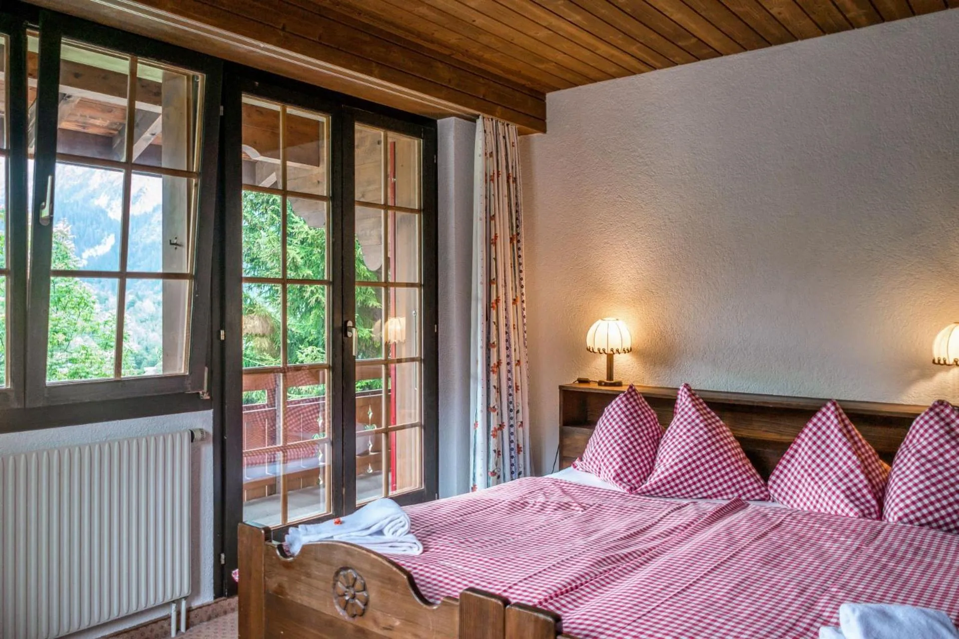 Bed in Hotel Gletscherblick Grindelwald