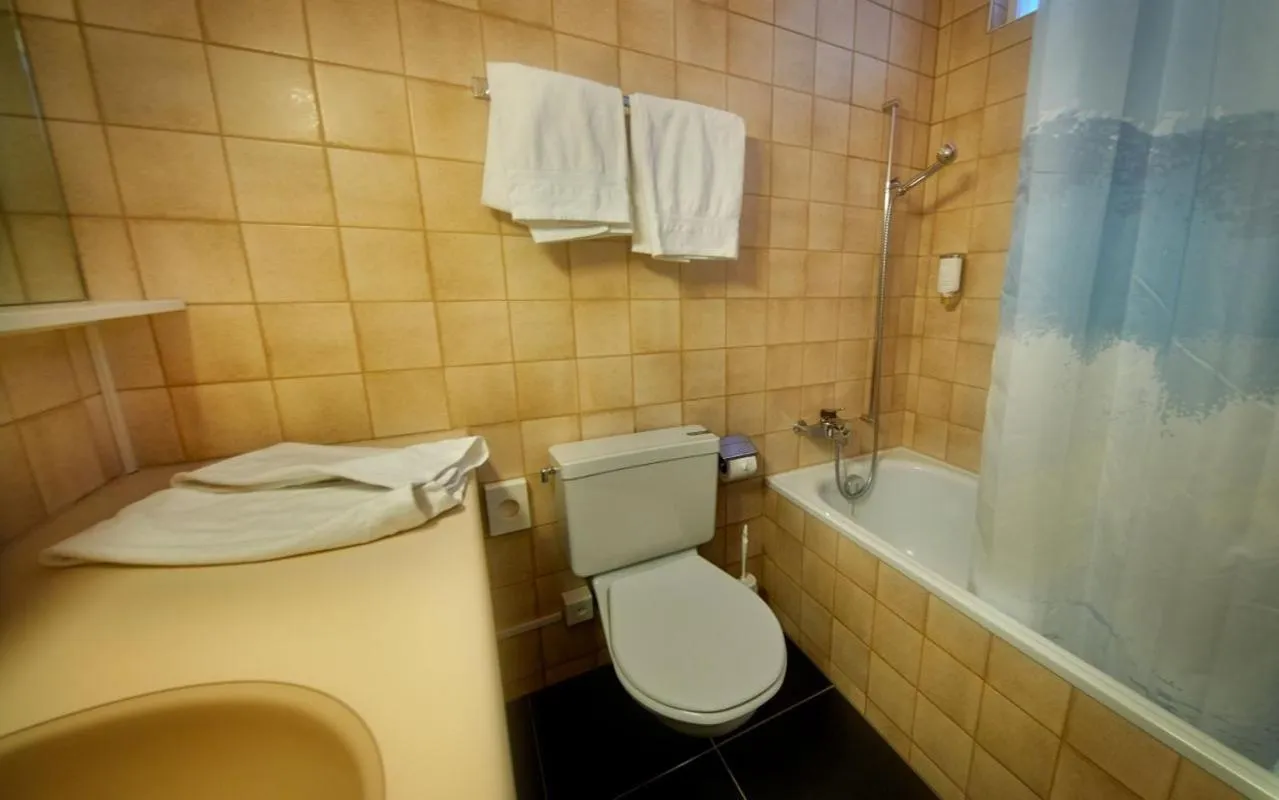 Shower in Hotel Gletscherblick Grindelwald