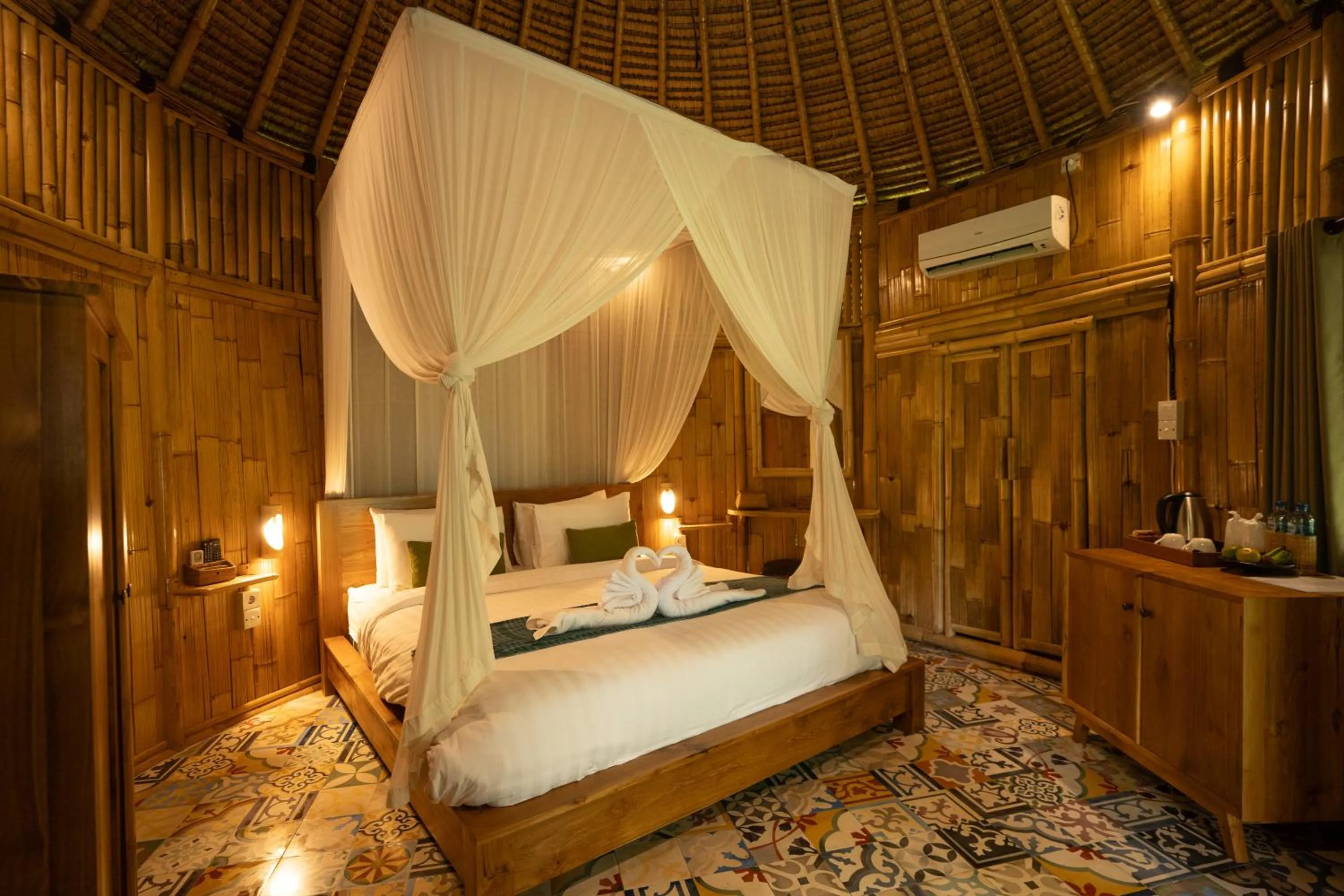 Bed in Ubud Art Resort