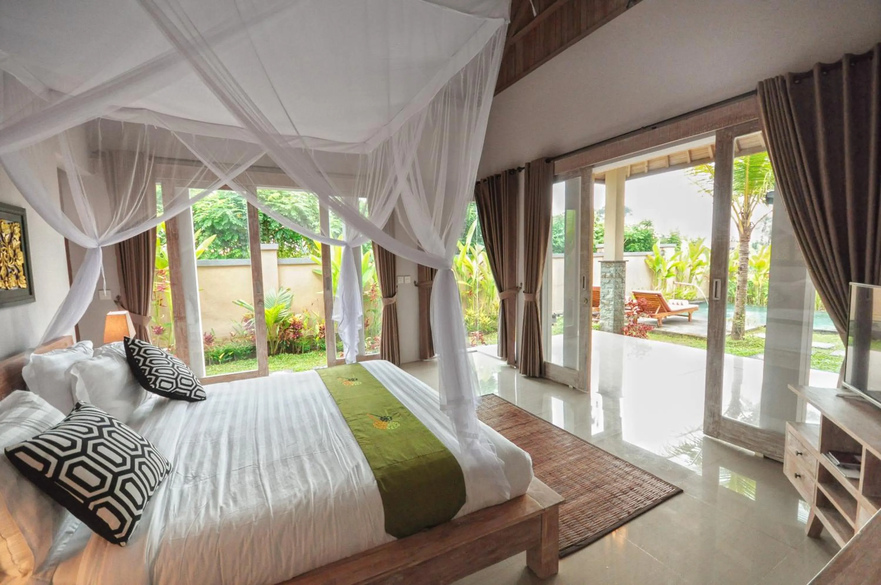 Property building, Bed in Ubud Art Resort