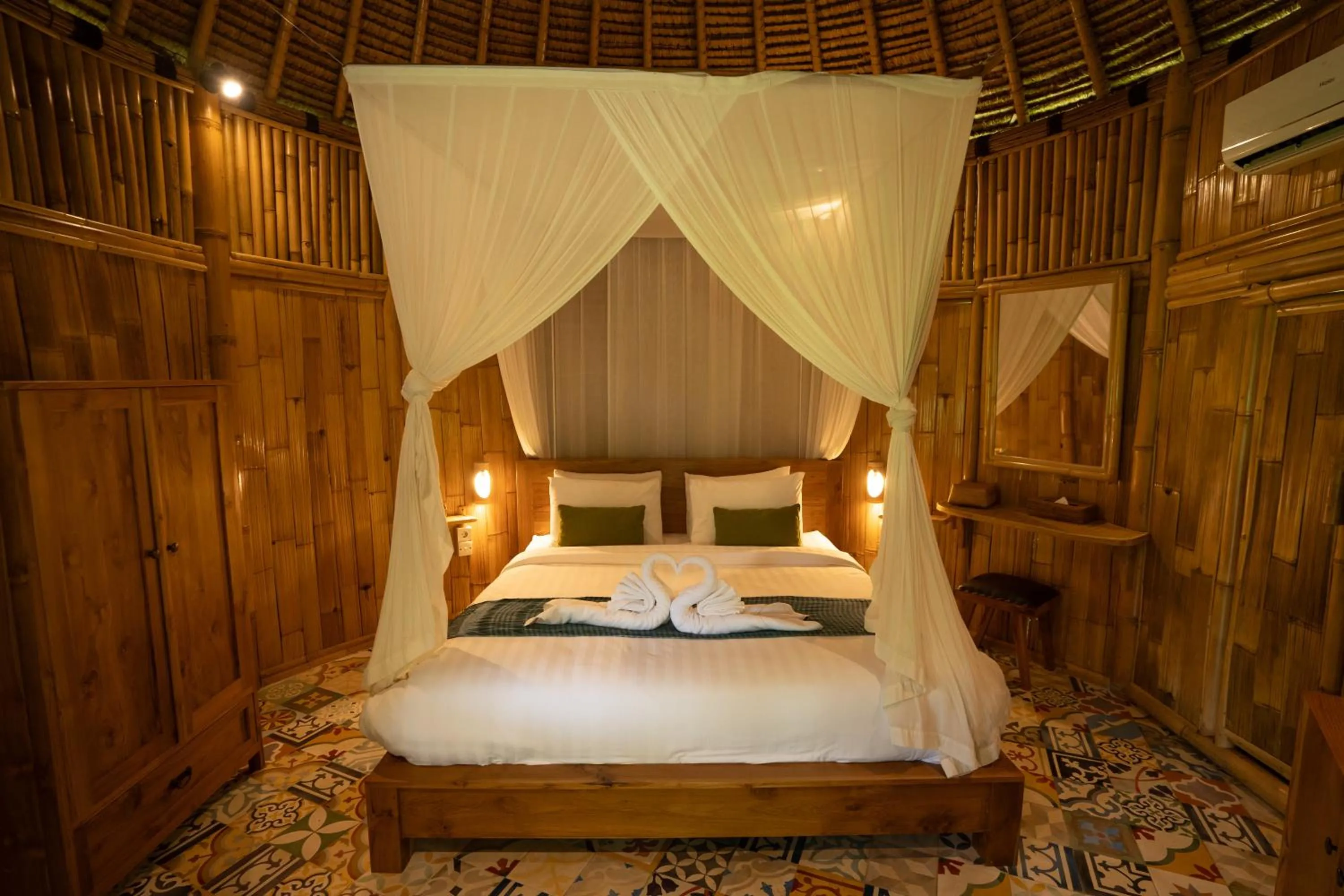 Bed in Ubud Art Resort
