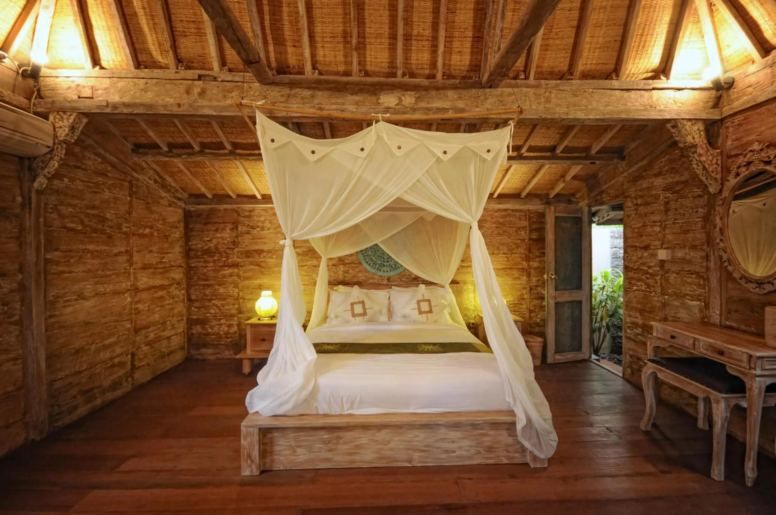 Bed in Ubud Art Resort