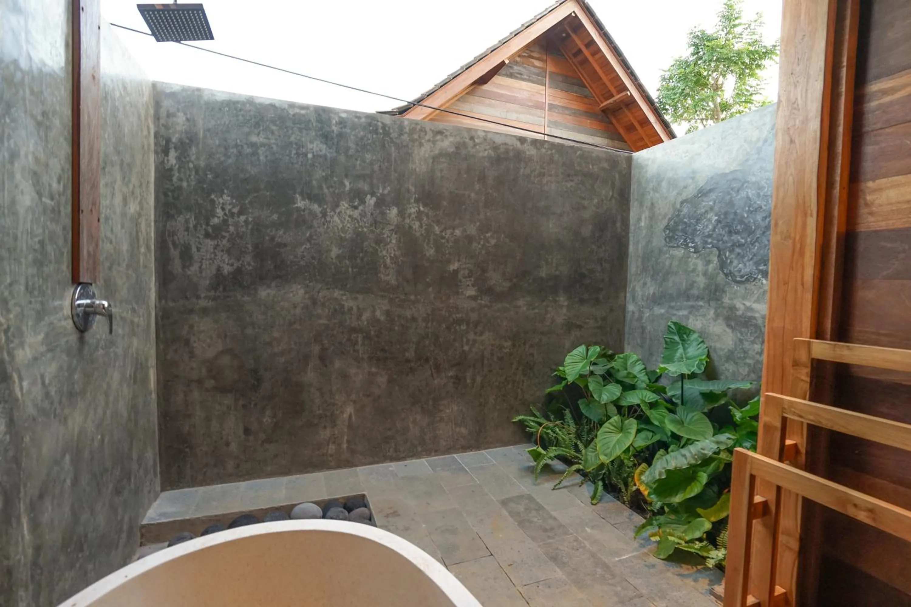 Shower in Ubud Art Resort