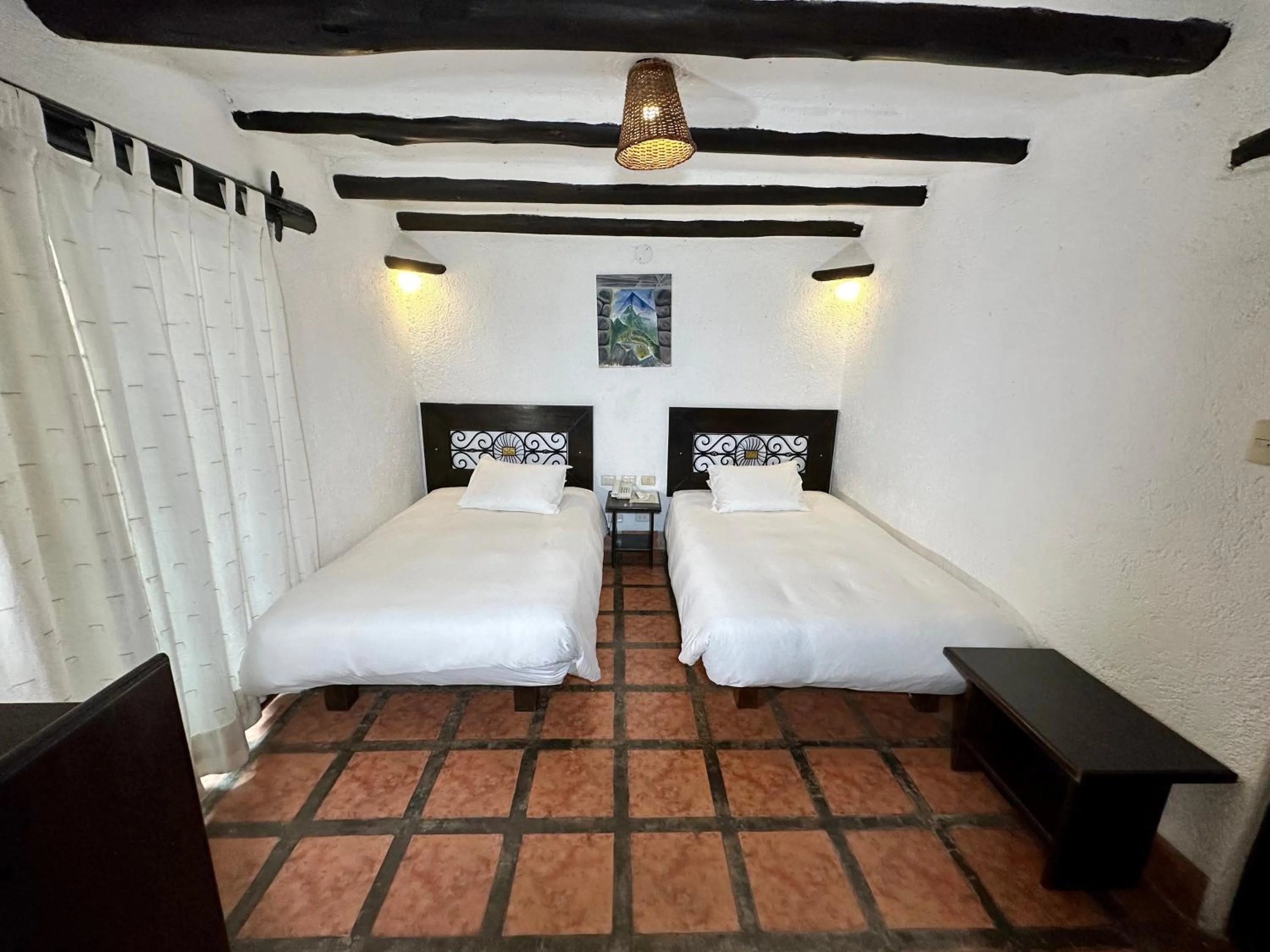 Photo of the whole room, Bed in Hatun Inti Classic