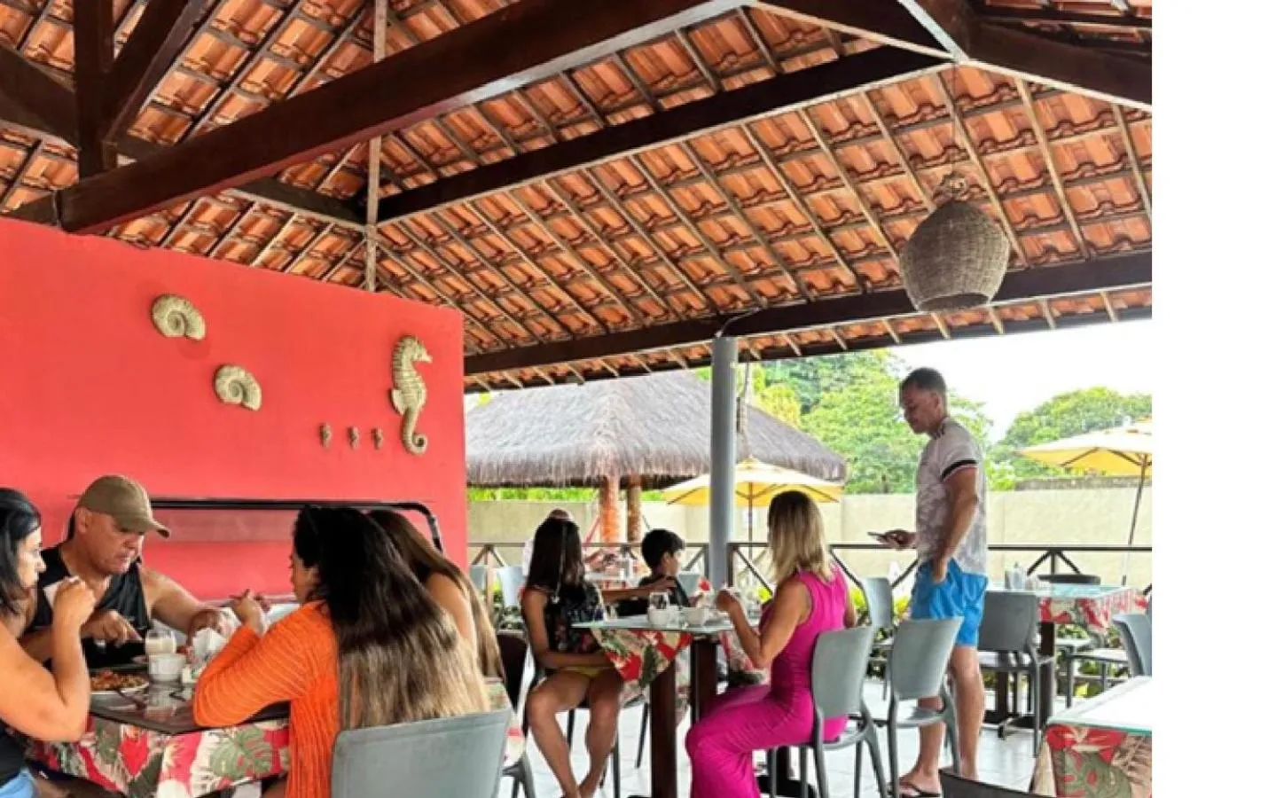 Restaurant/places to eat in Pousada Solar da Praia