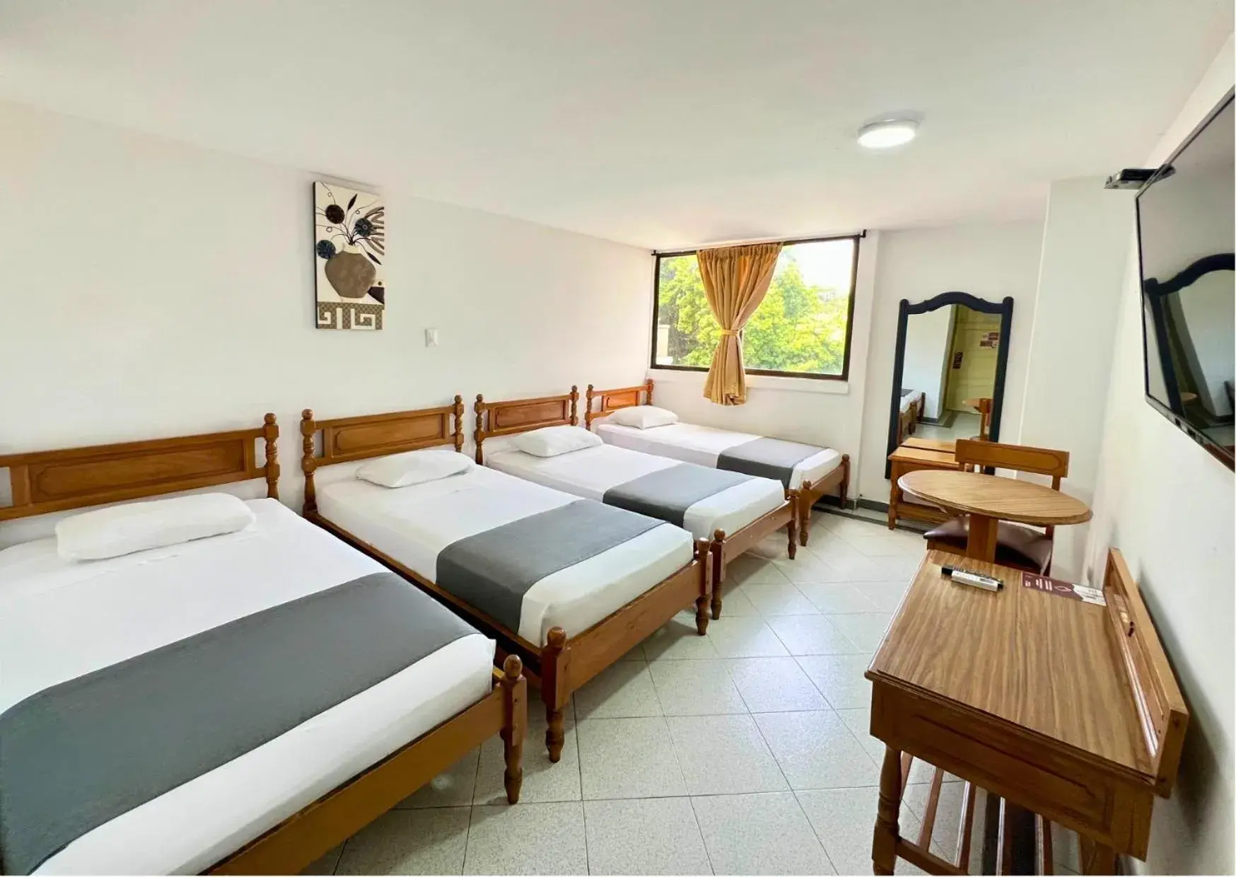 Quadruple Room in Hotel Casa Ballesteros Quadruple Room in Hotel Casa Ballesteros