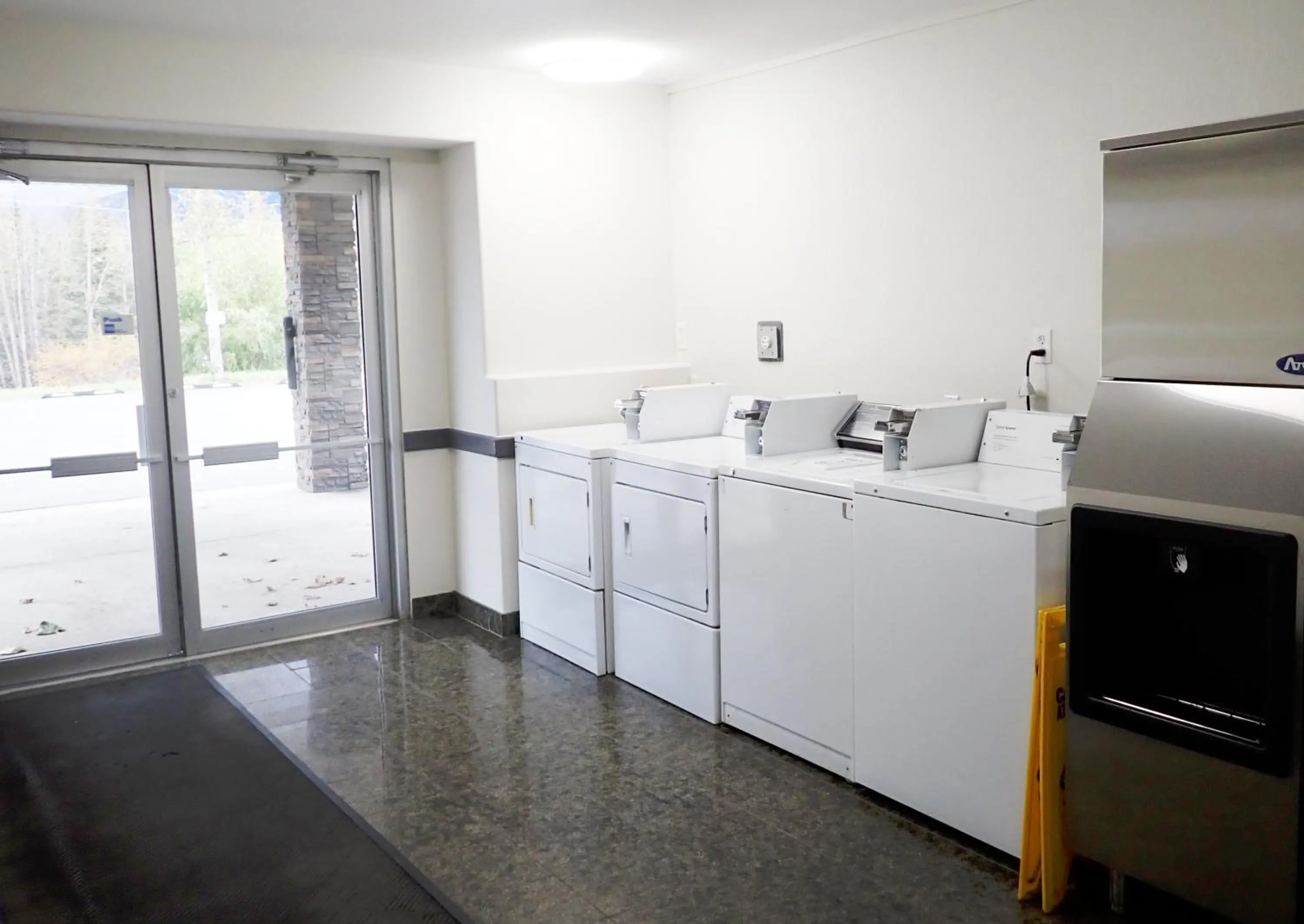 laundry in Days Inn by Wyndham Valemount