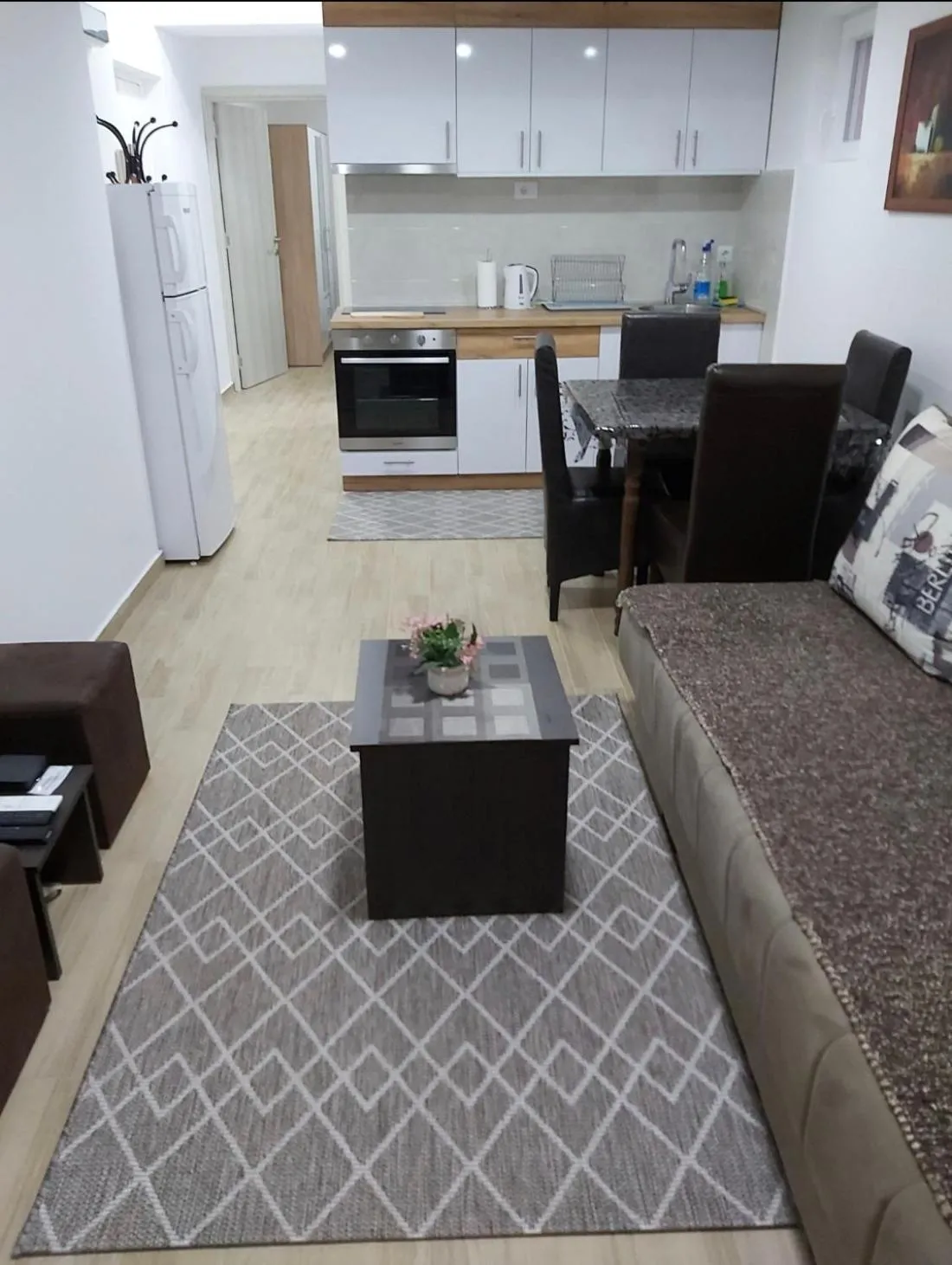 Apartment Violet