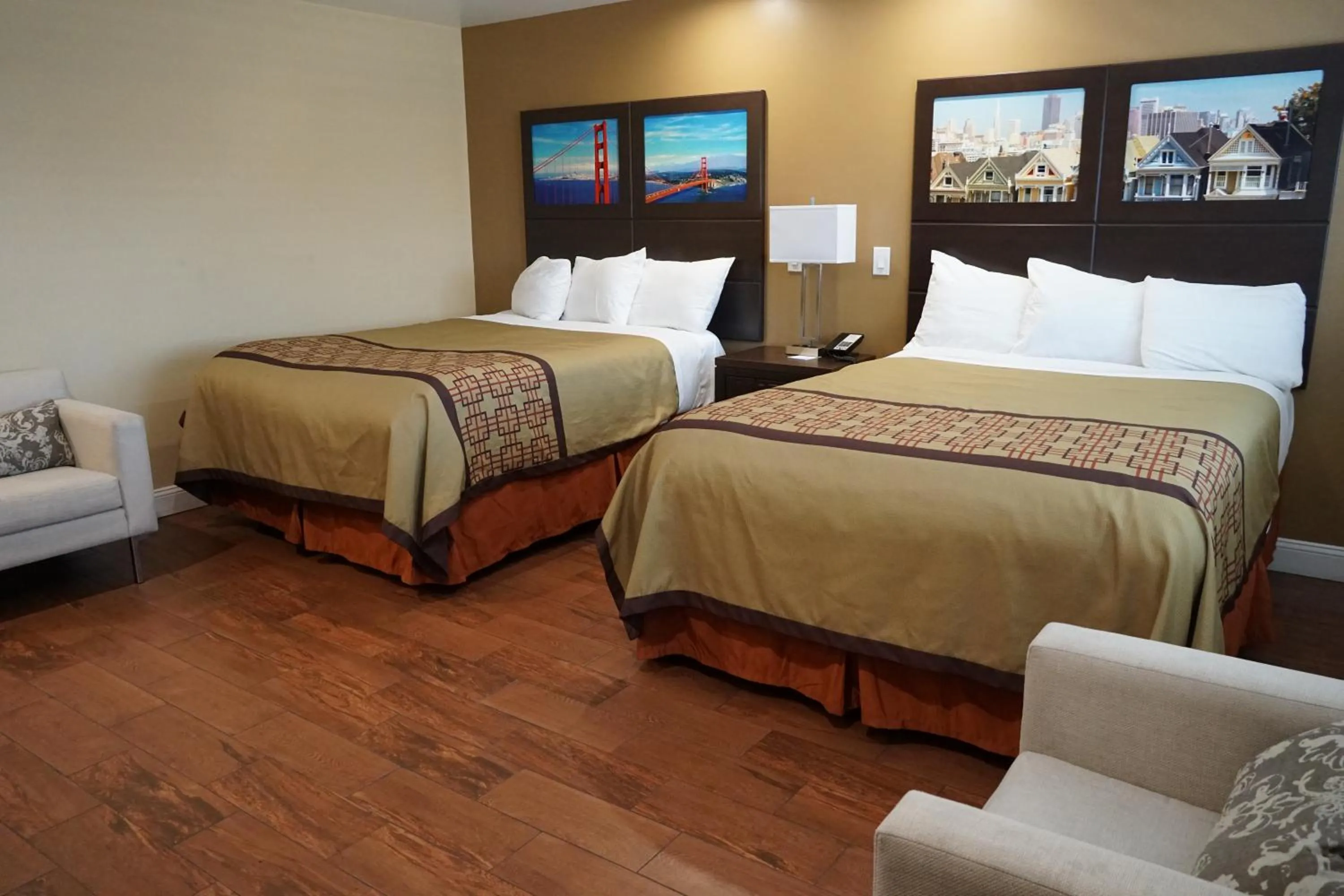 Bed in Muir Woods Lodge