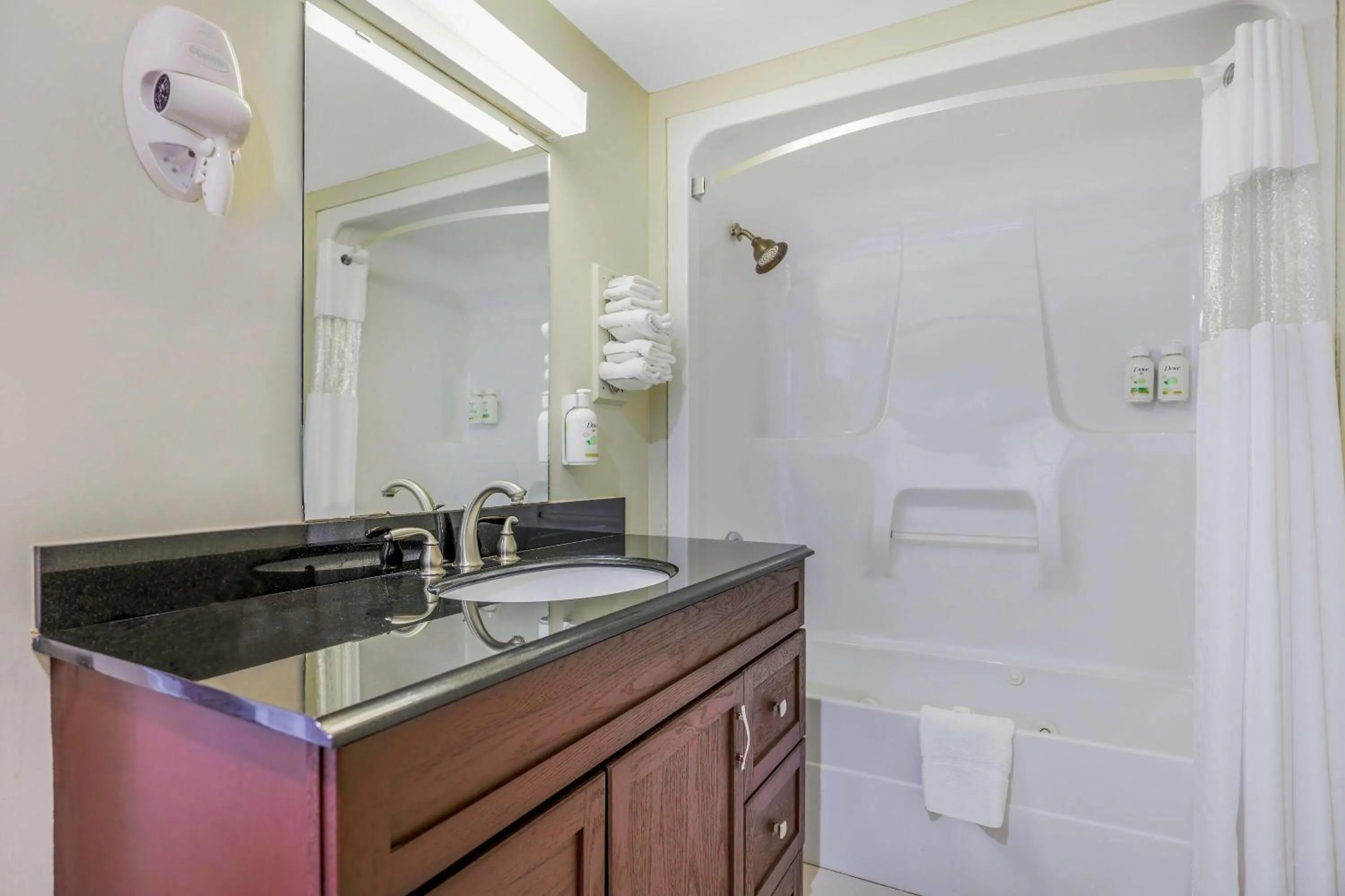 Bathroom in Days Inn by Wyndham Golden