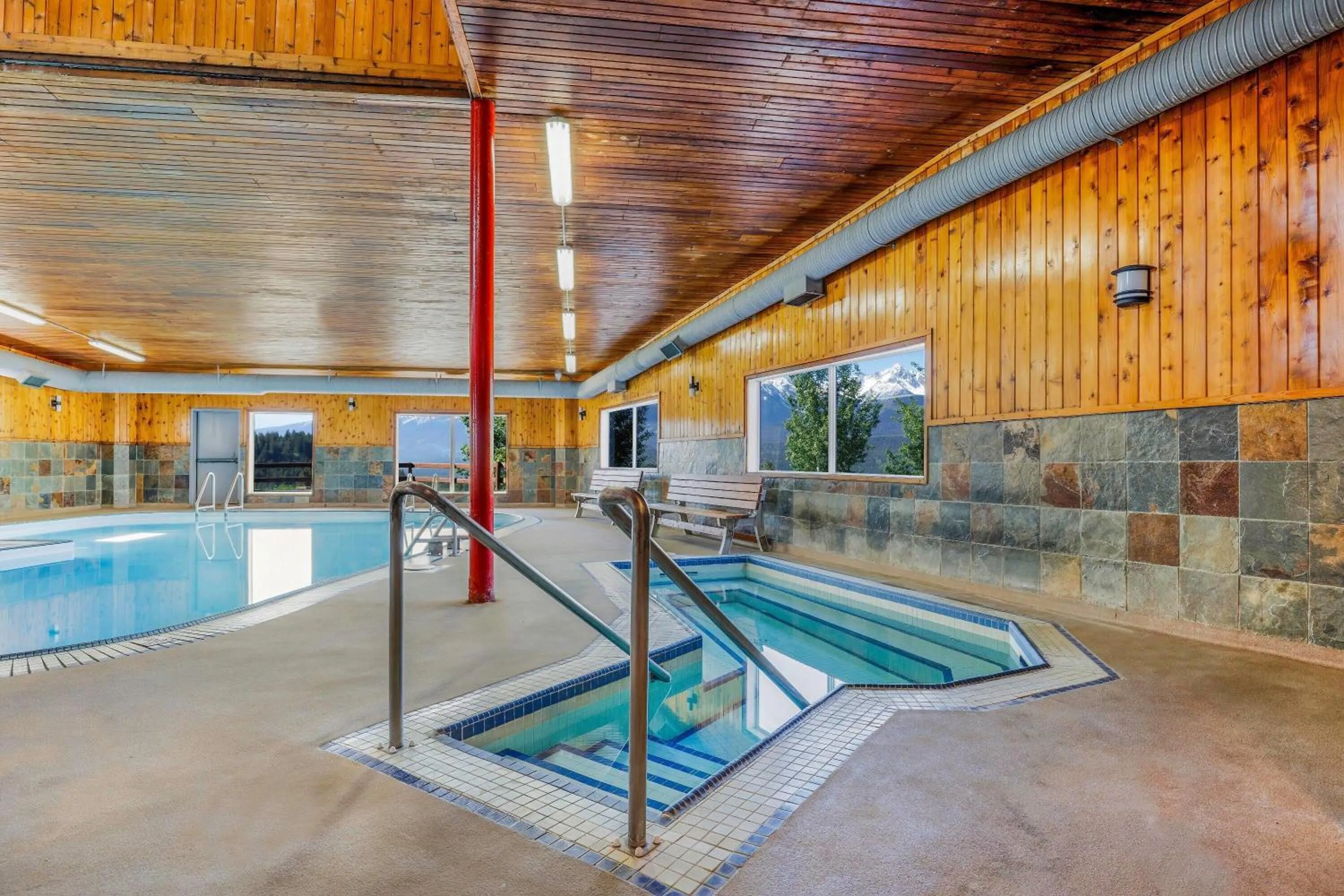 Swimming pool in Days Inn by Wyndham Golden