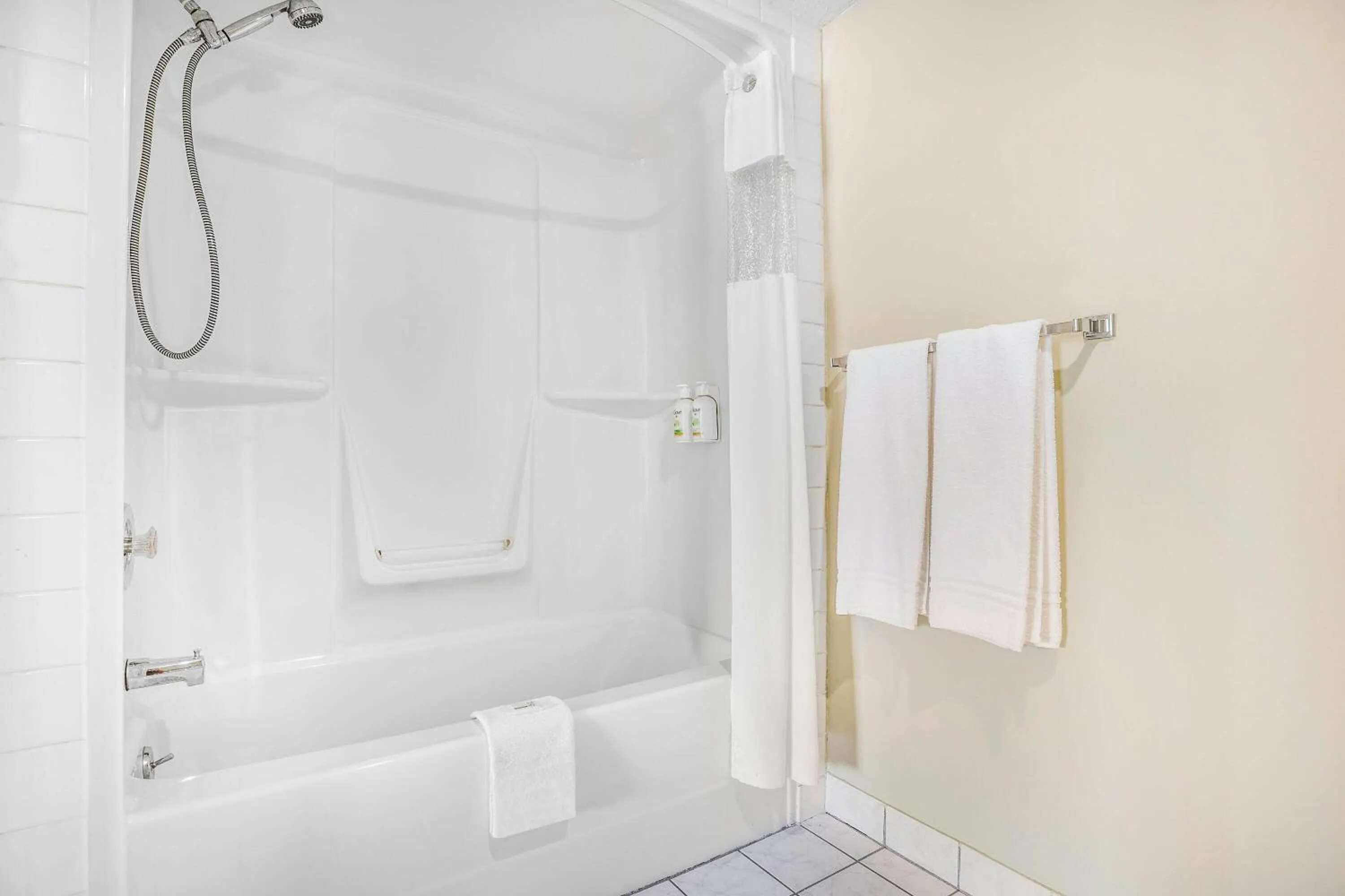 Bathroom in Days Inn by Wyndham Golden