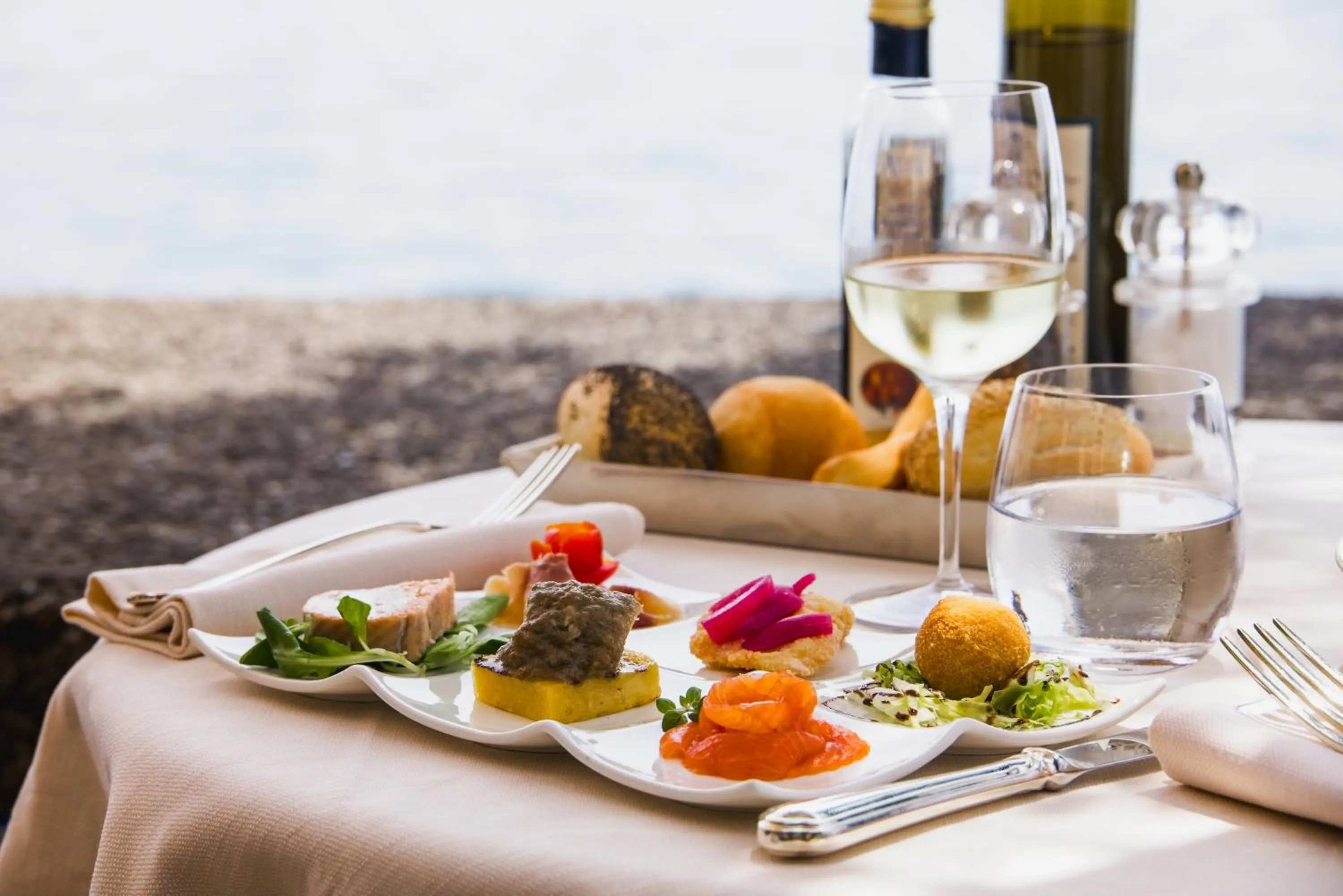 Restaurant/places to eat in Hotel Gardenia al Lago