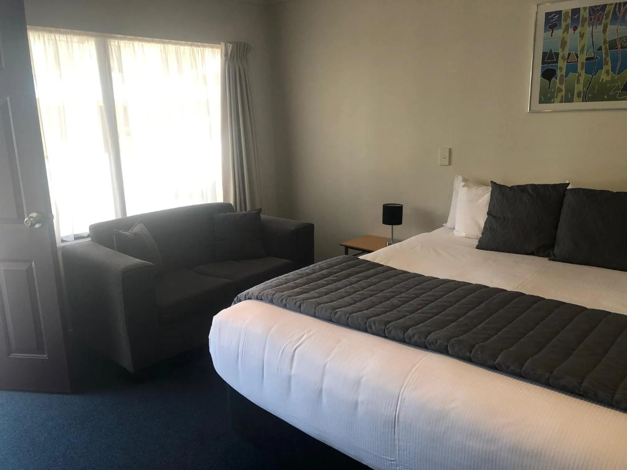 Bed in Claremonte Motor Lodge