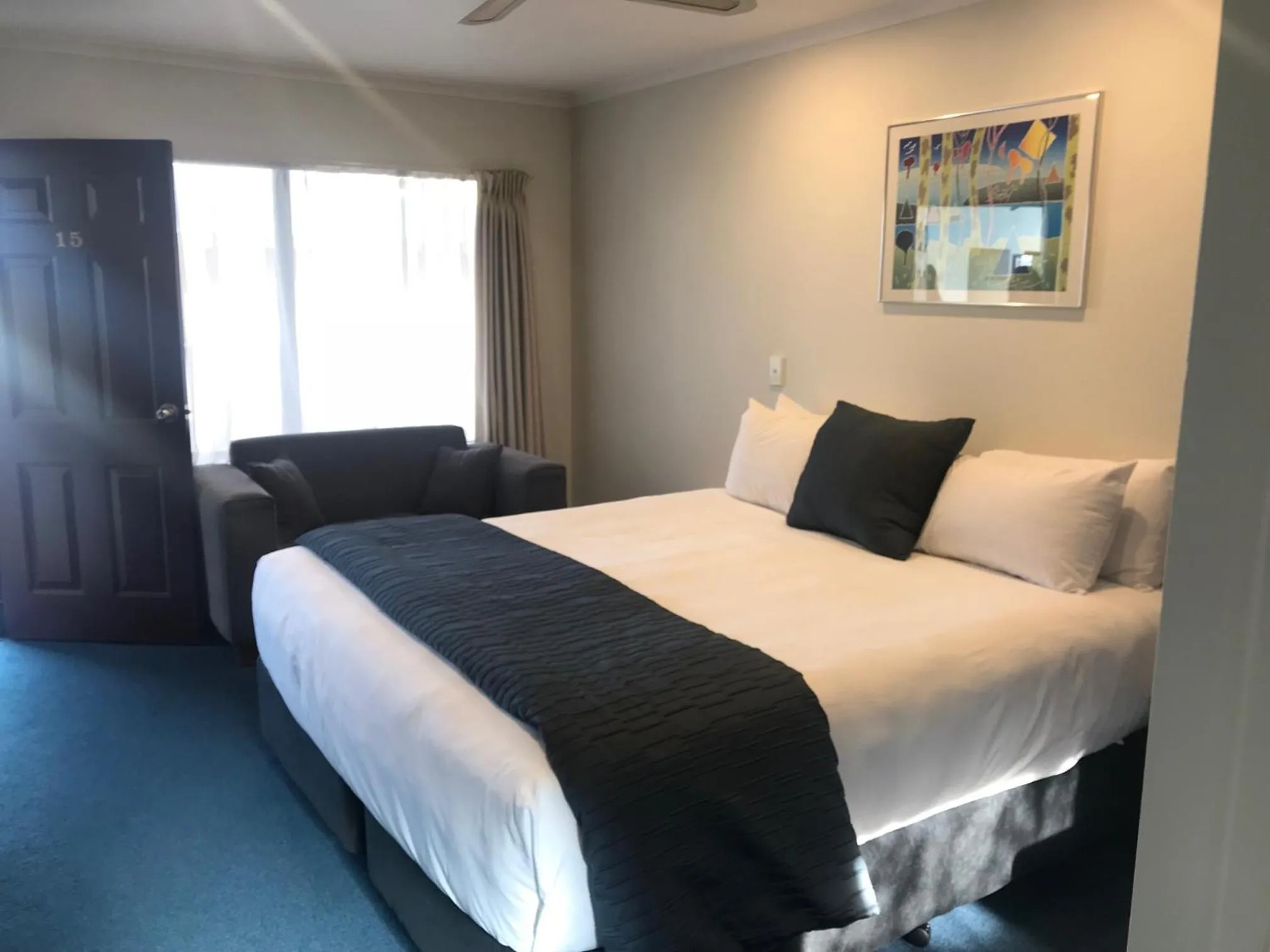 Bed in Claremonte Motor Lodge