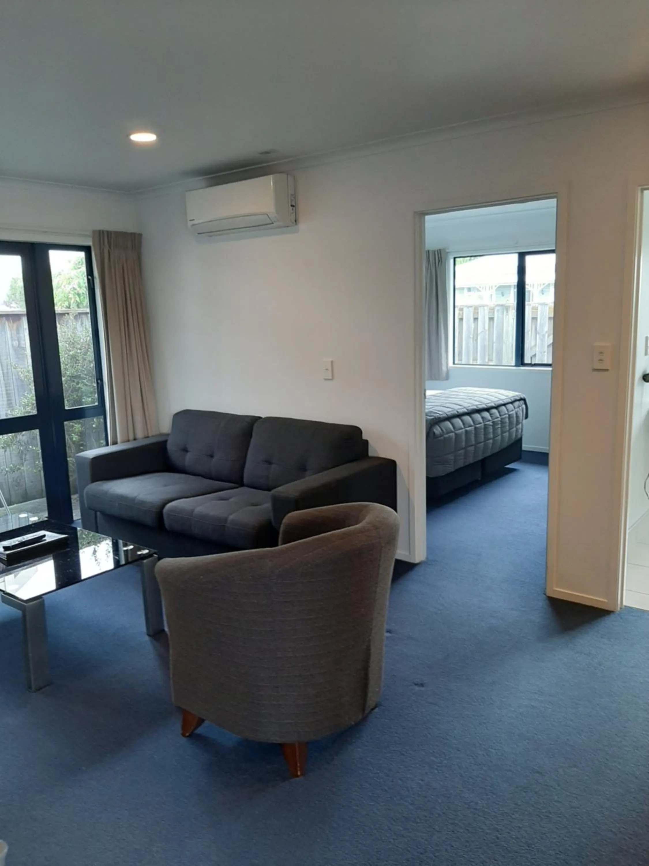 Bed in Claremonte Motor Lodge