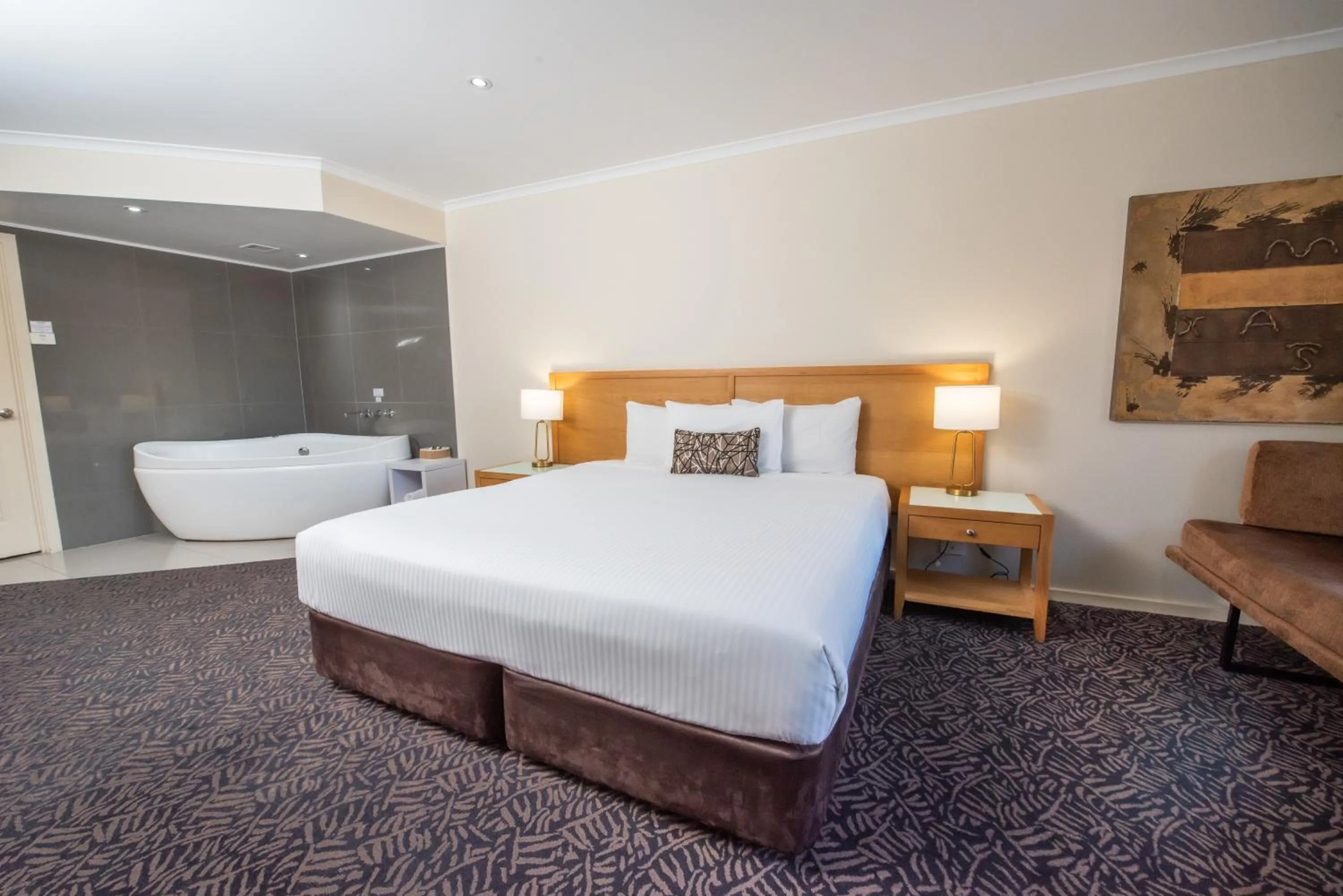 Bedroom, Bed in Best Western Plus Hovell Tree Inn