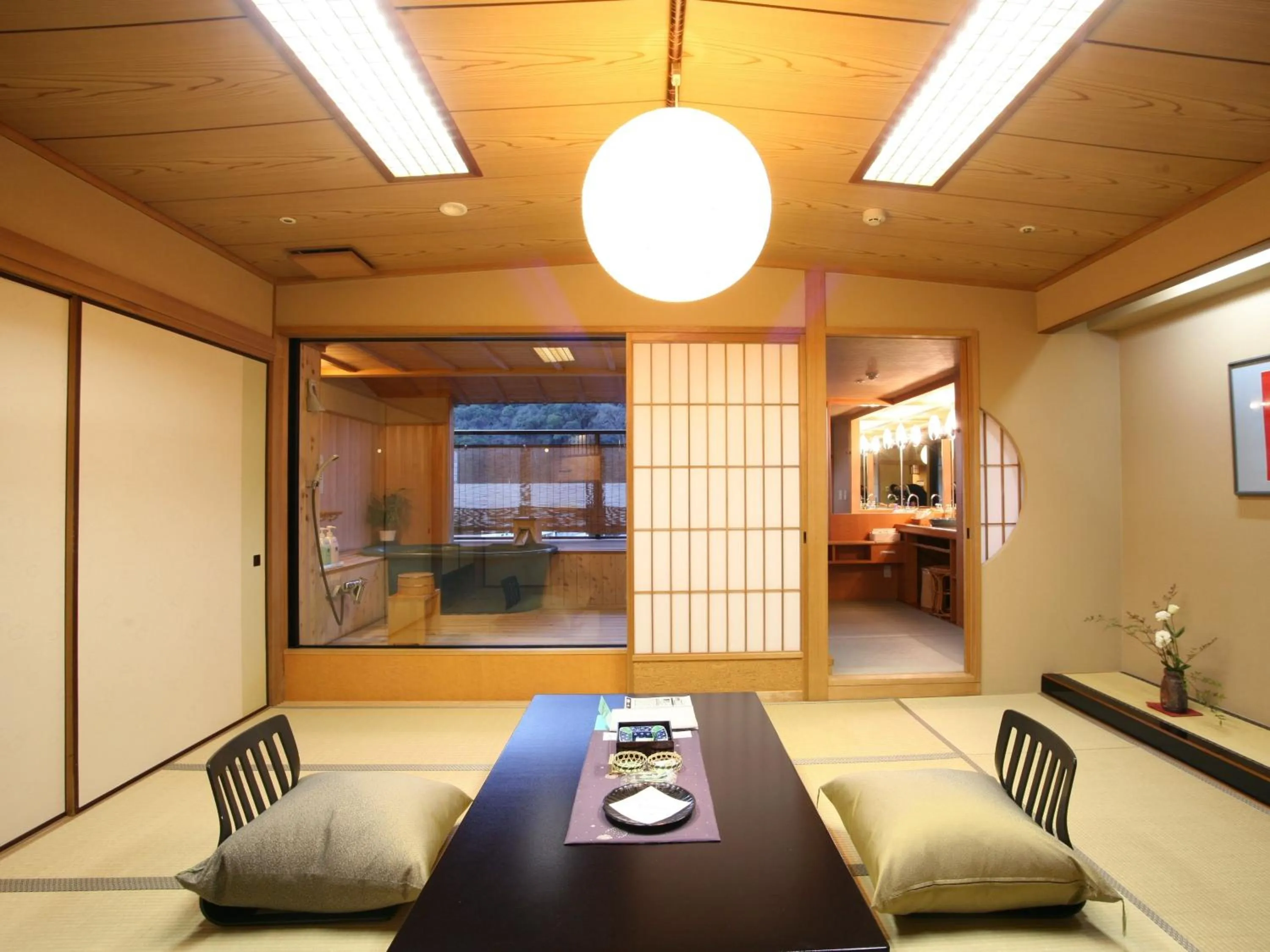 Photo of the whole room in Kotohira Onsen Kotosankaku