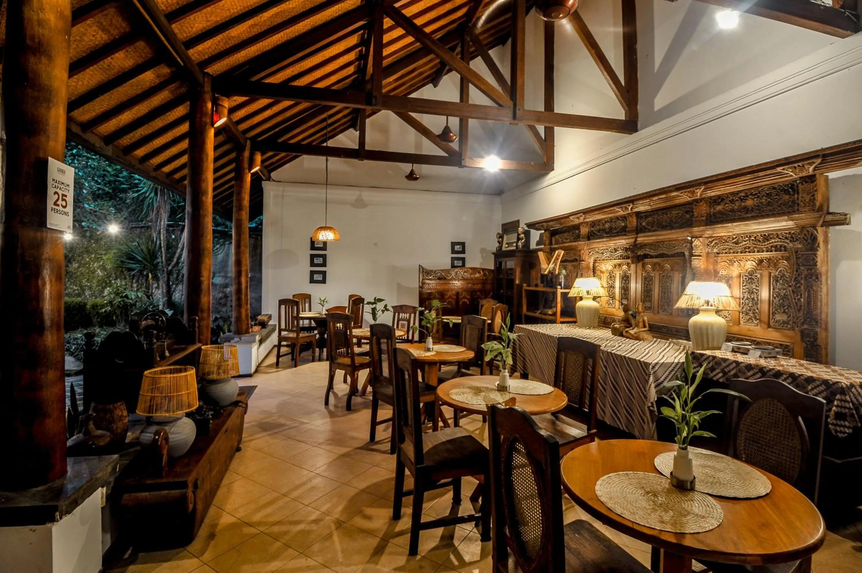 Restaurant/places to eat in Rumah Mertua Heritage