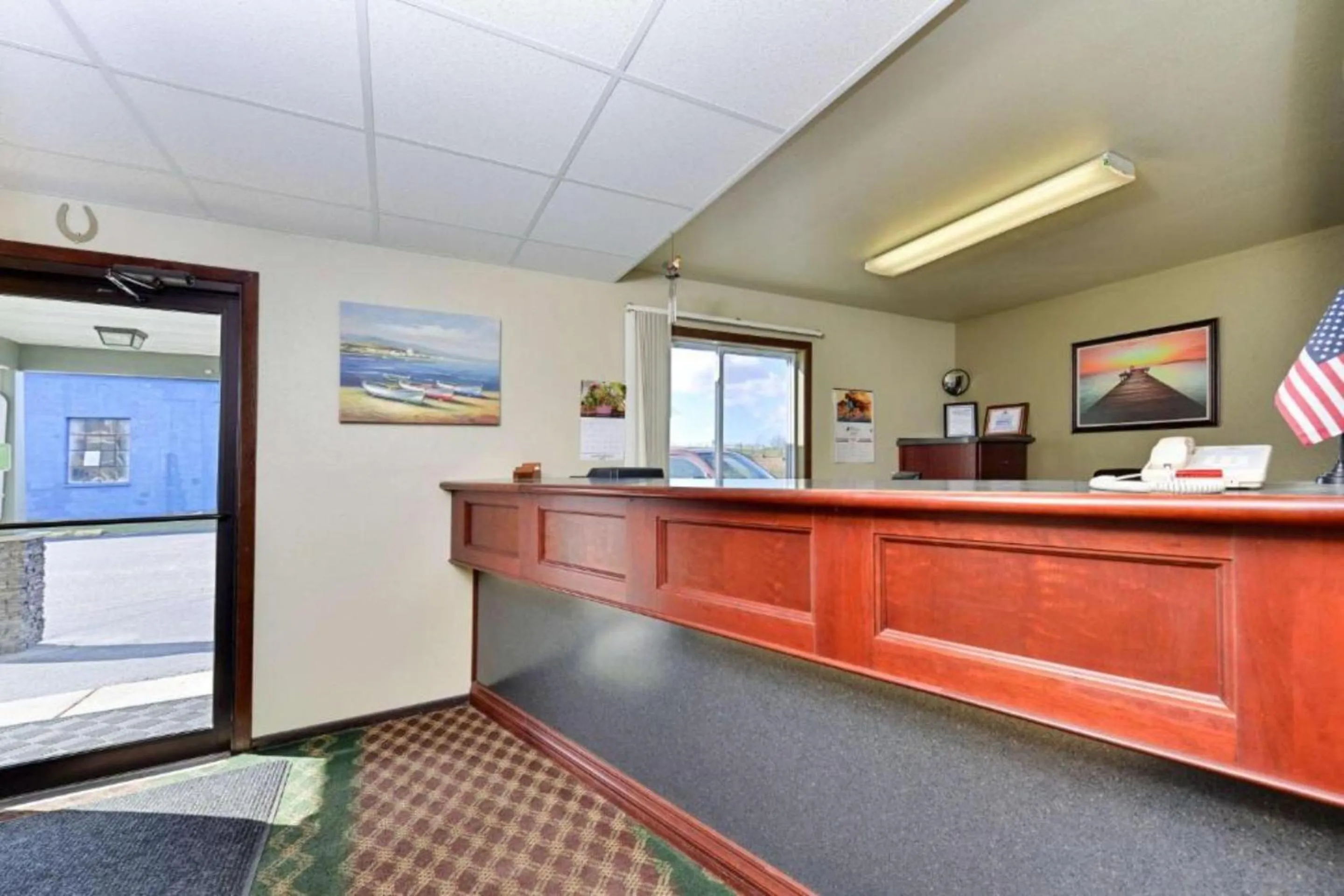 Lobby or reception in Love Hotels Staples by OYO at HWY 10 MN