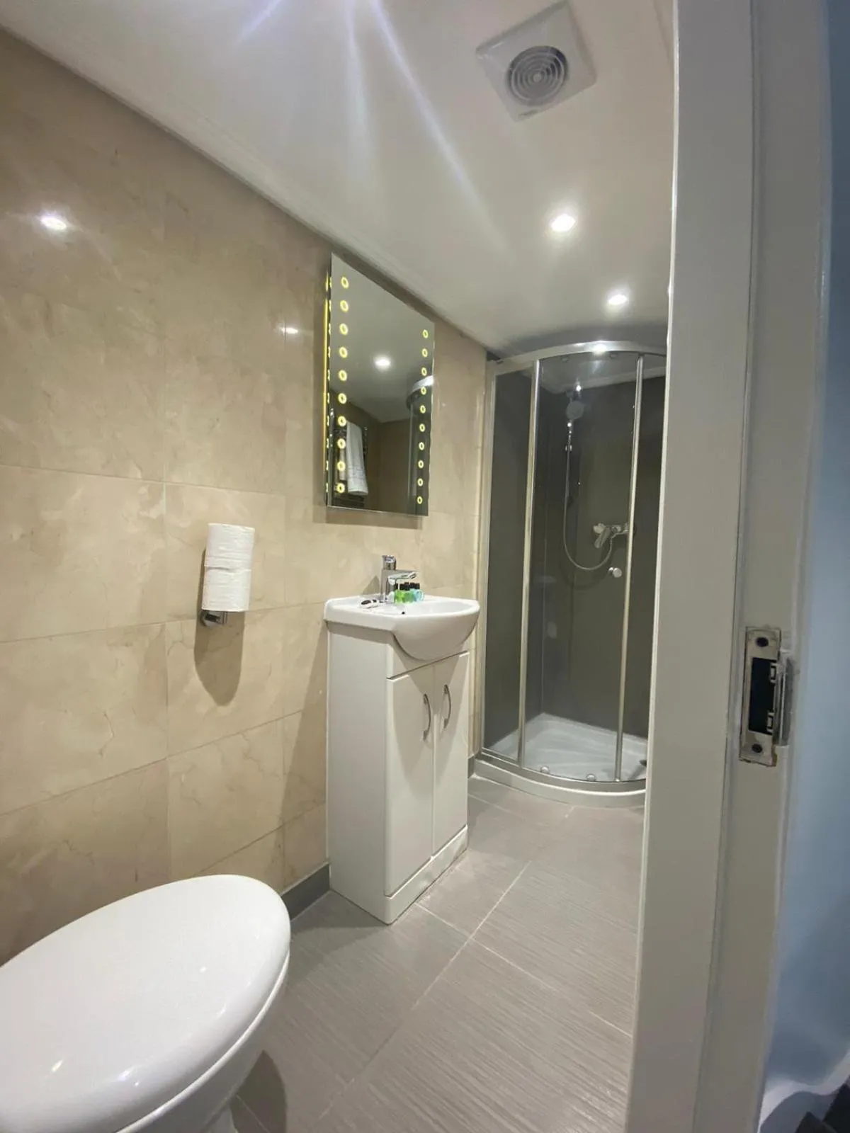 Bathroom in MSK Premium