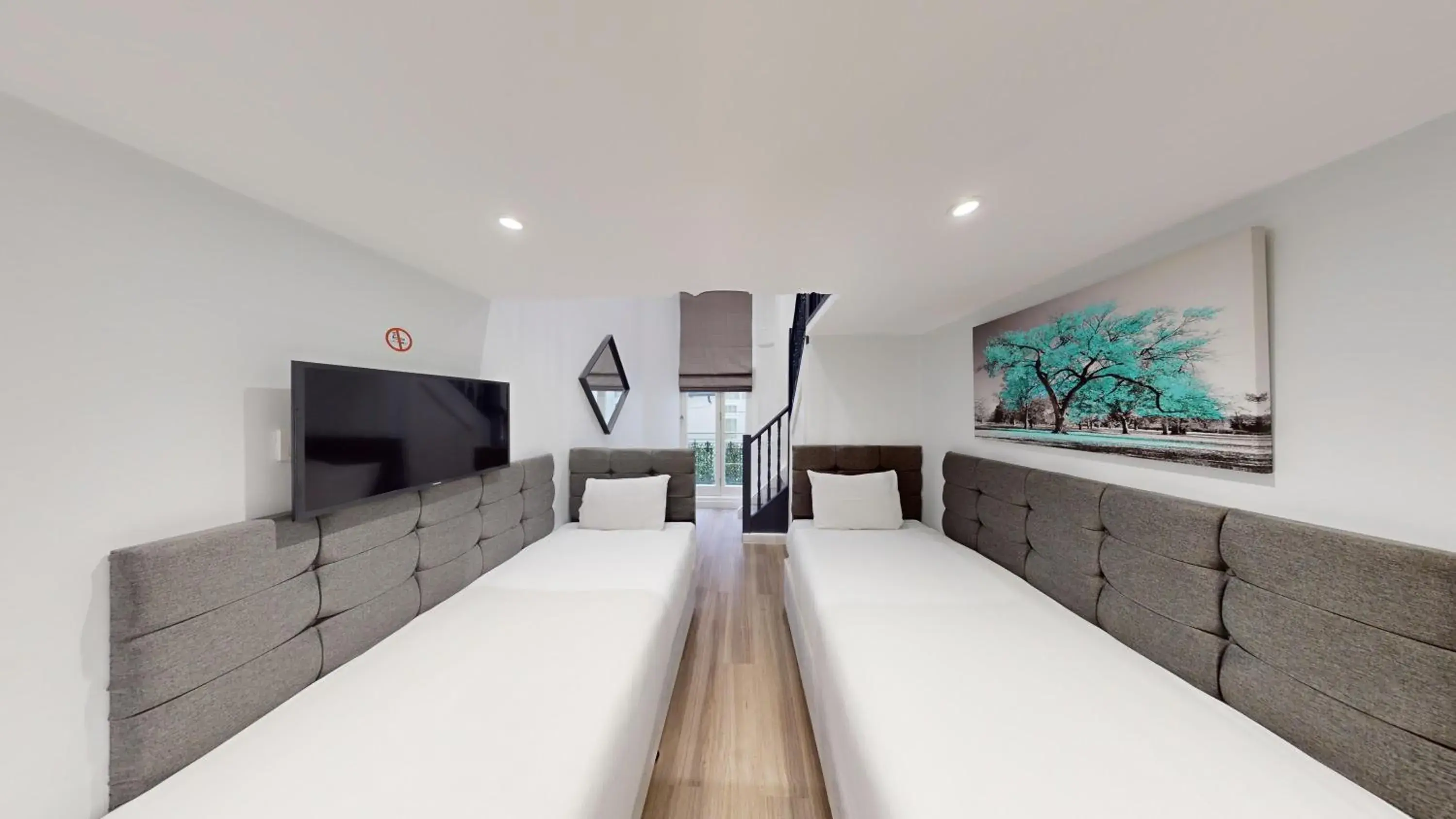 Quadruple Room with Private Bathroom in MSK Premium Quadruple Room with Private Bathroom in MSK Premium