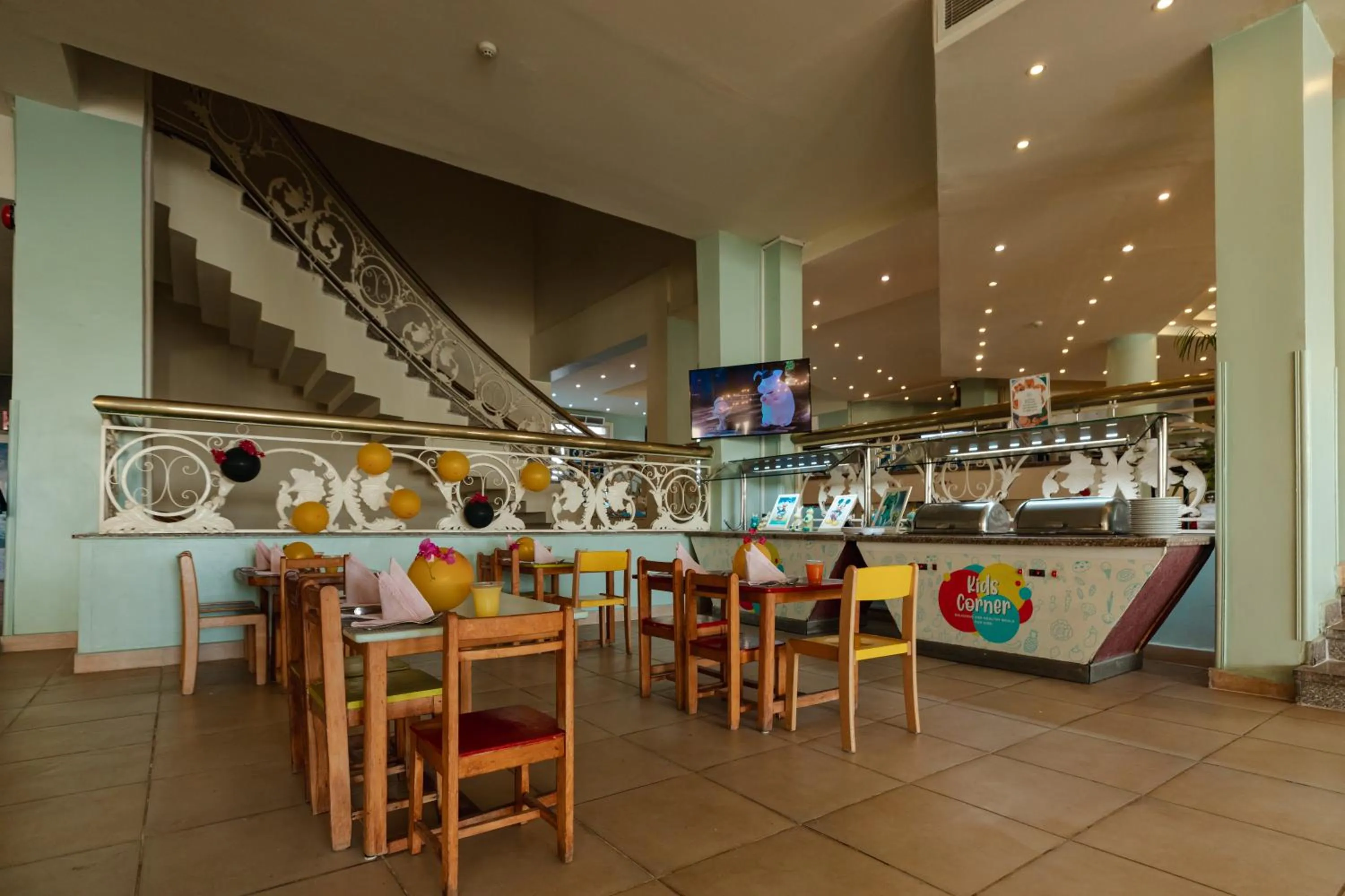 Restaurant/places to eat in Blend Club Aqua Resort