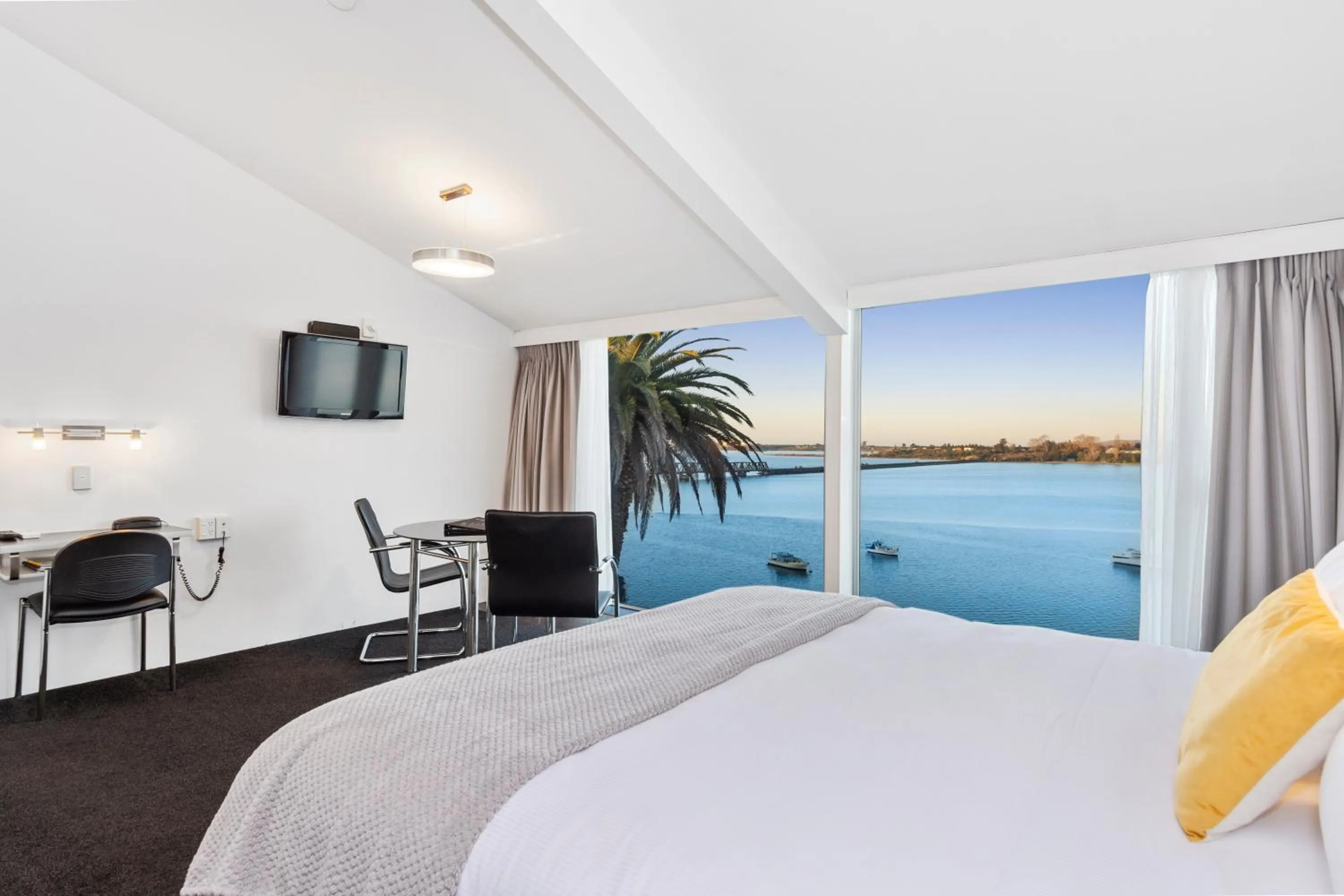 Bed in The Tauranga on the Waterfront