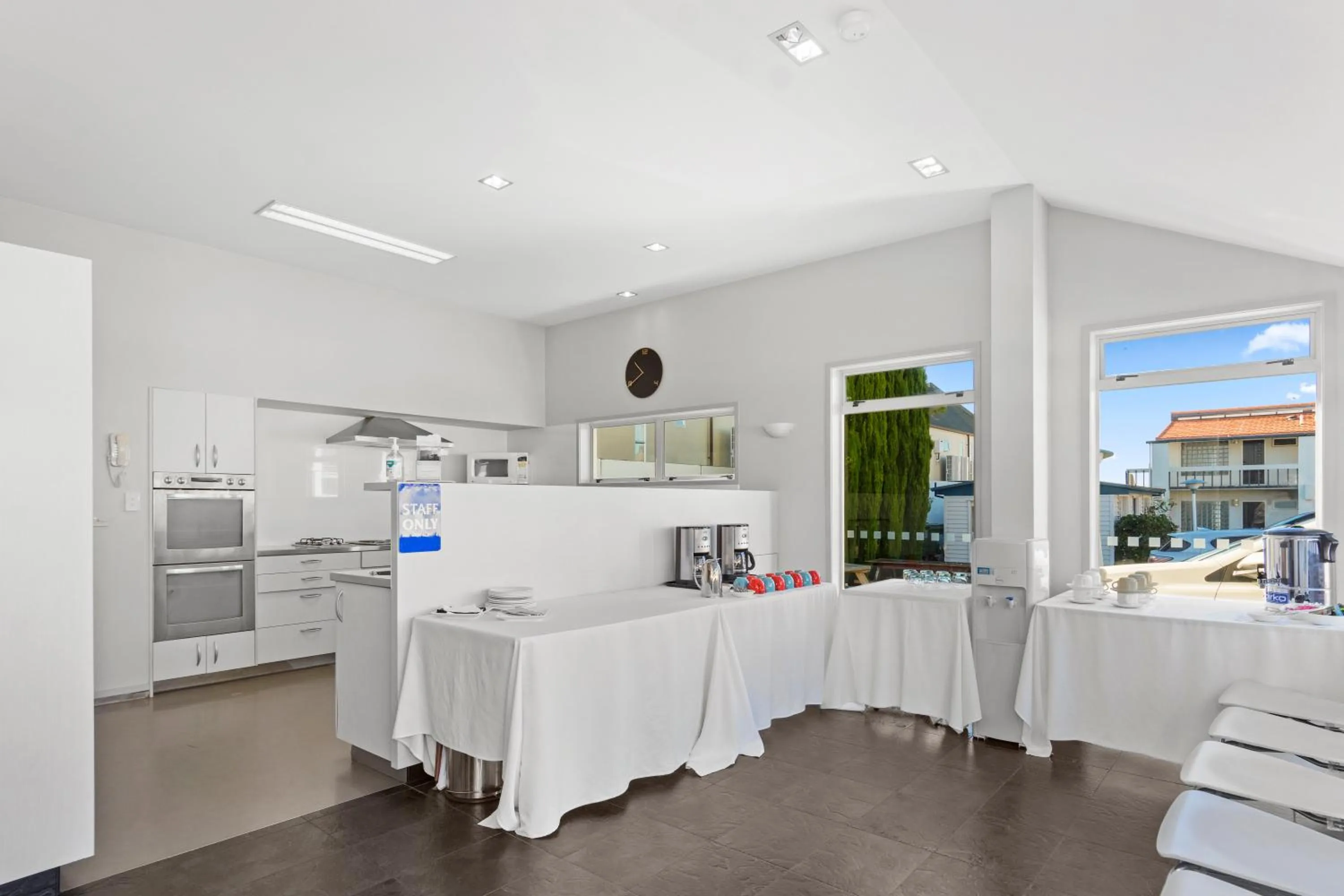 Coffee/tea facilities in The Tauranga on the Waterfront