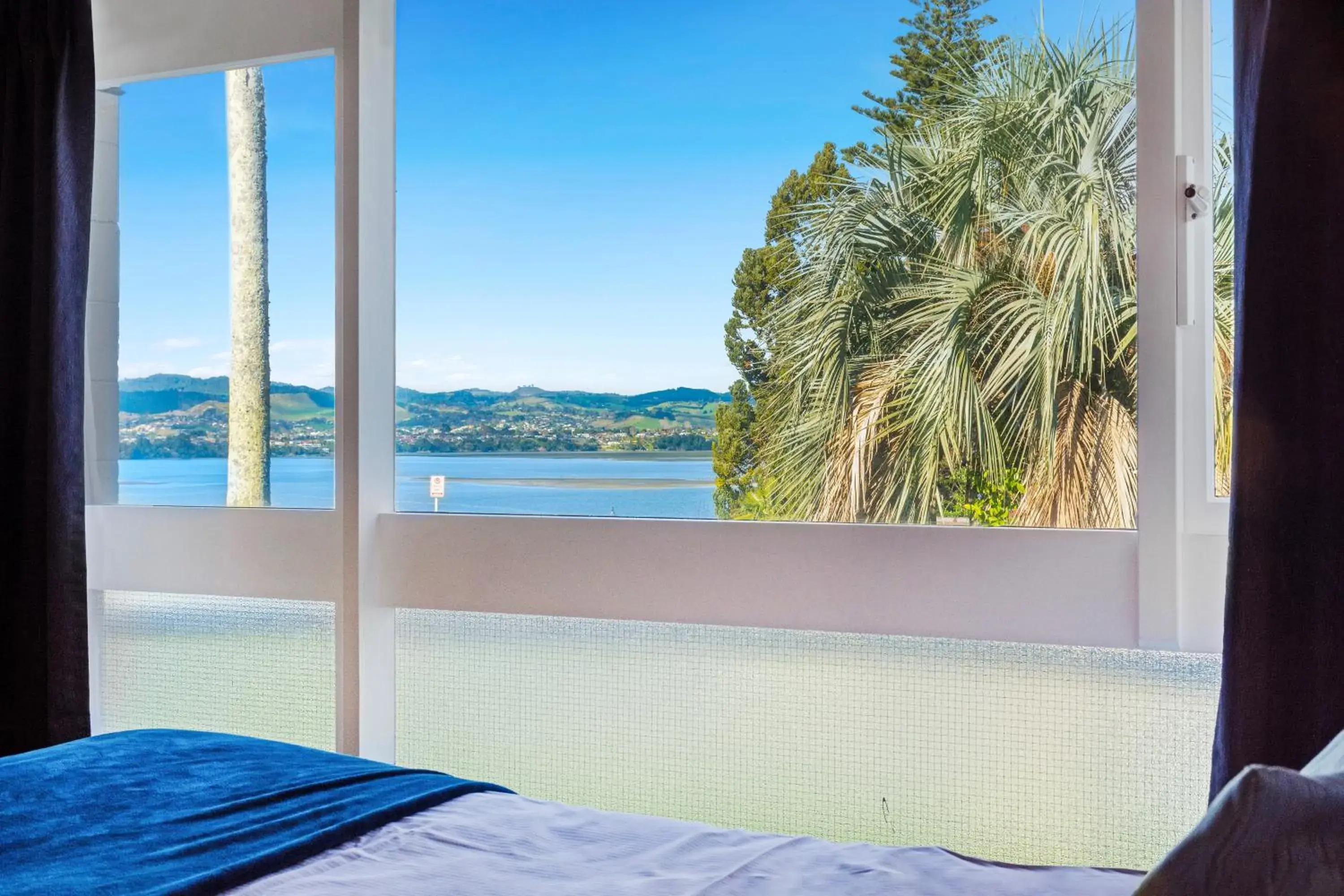 Queen Studio - Avenue Views in The Tauranga on the Waterfront Queen Studio - Avenue Views in The Tauranga on the Waterfront