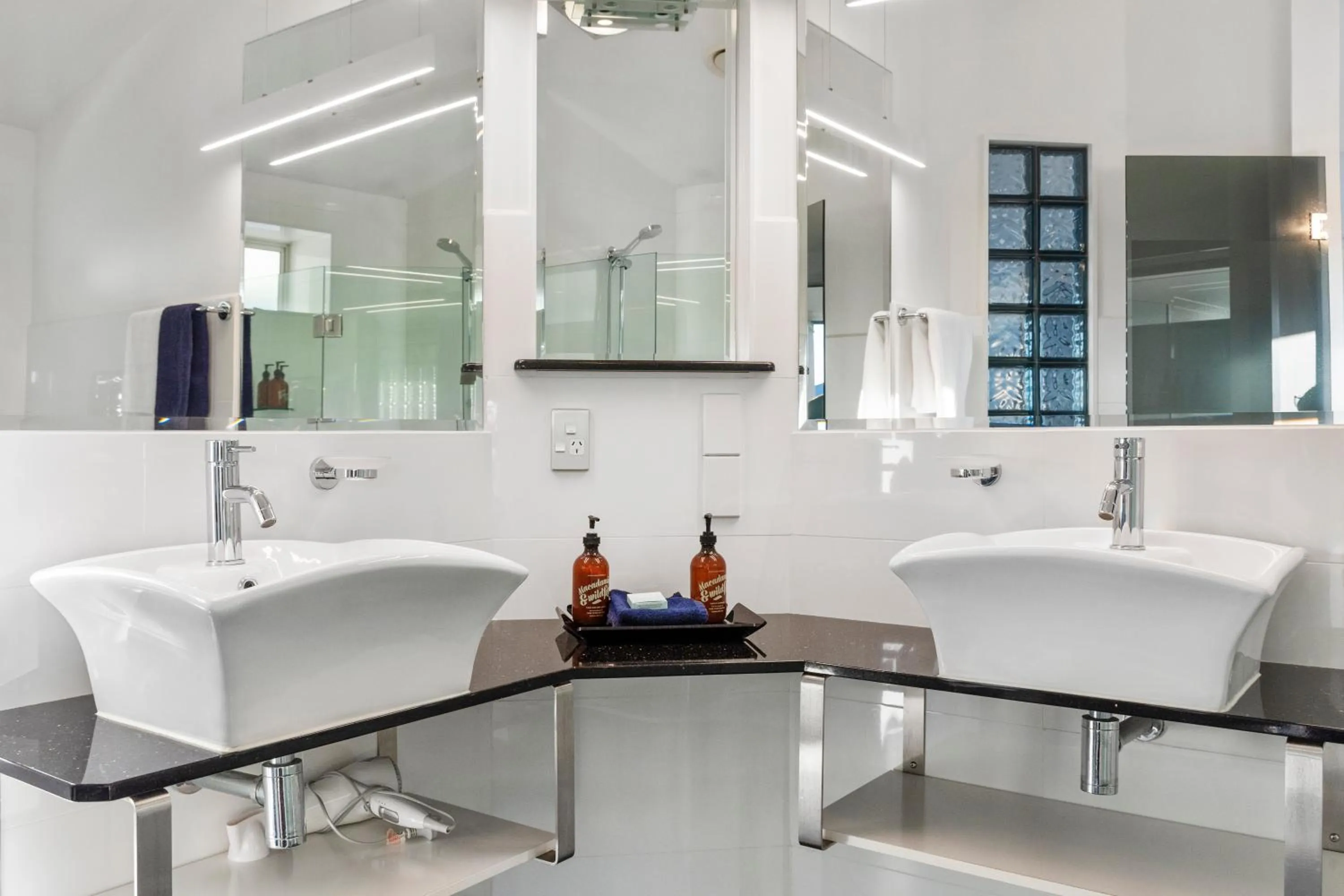 Bathroom in The Tauranga on the Waterfront