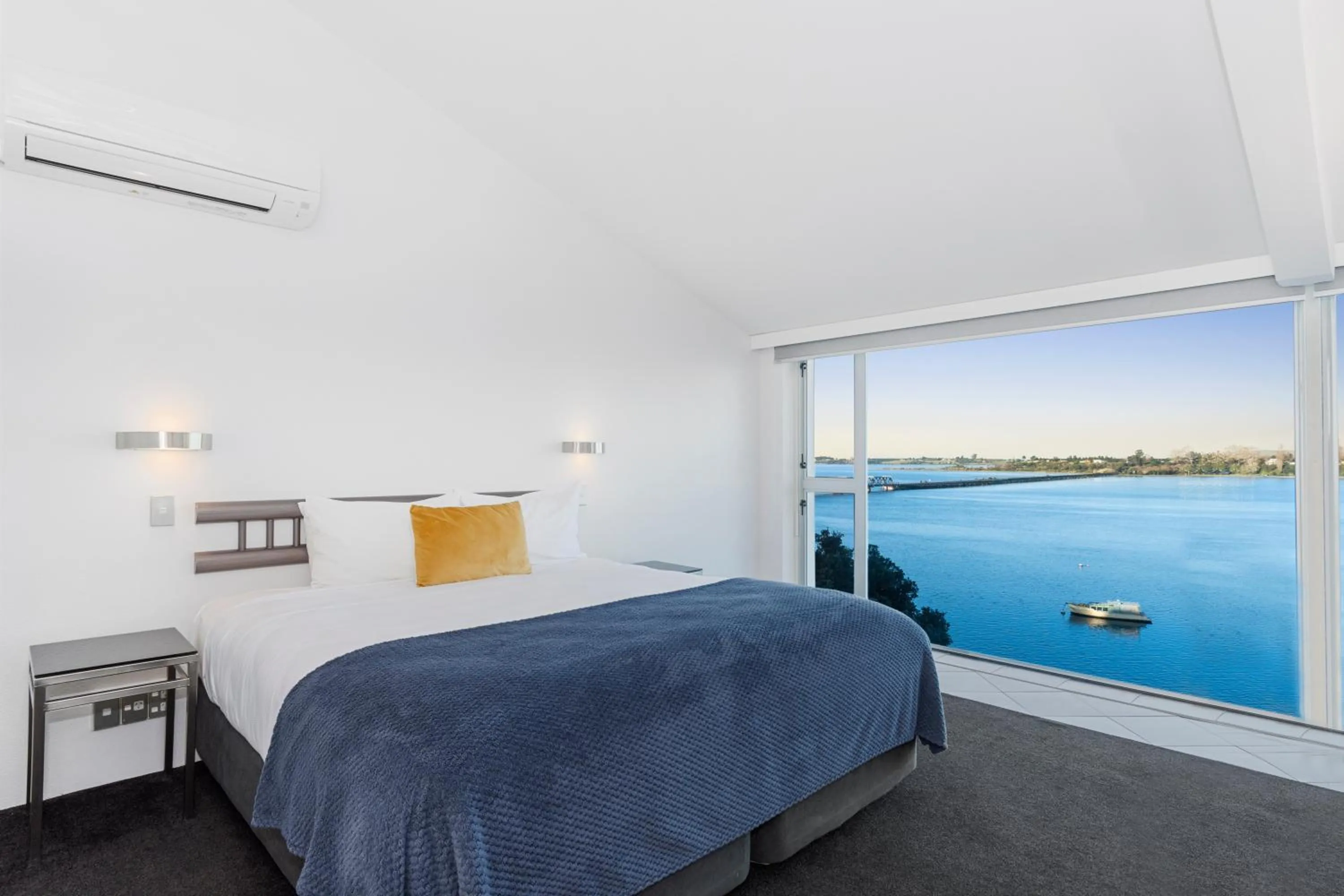 Bed in The Tauranga on the Waterfront