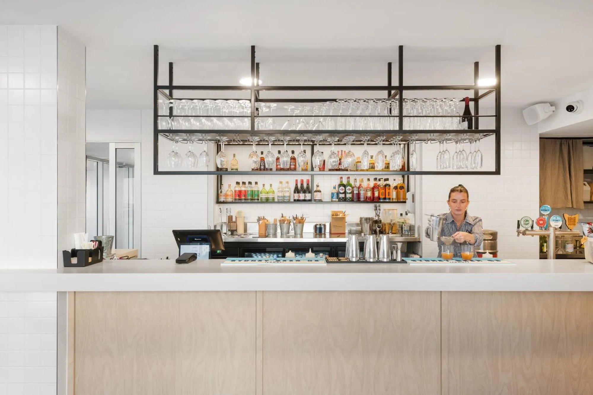 Lounge or bar in YHA Sydney Harbour