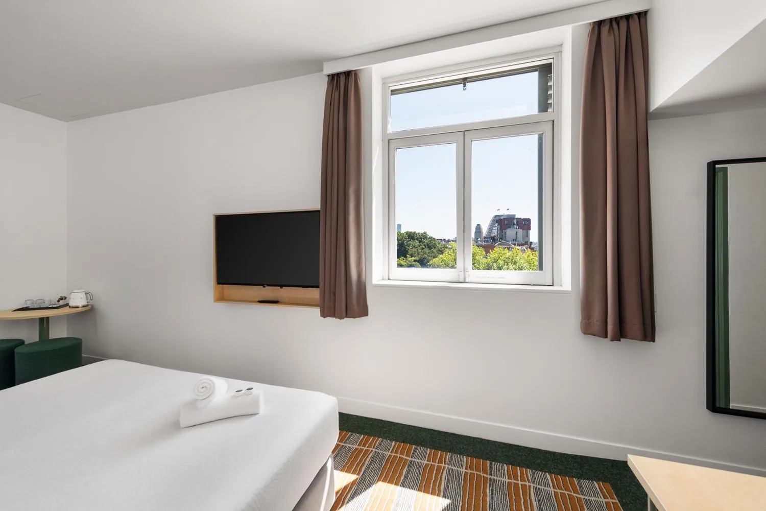 Bed in YHA Sydney Harbour