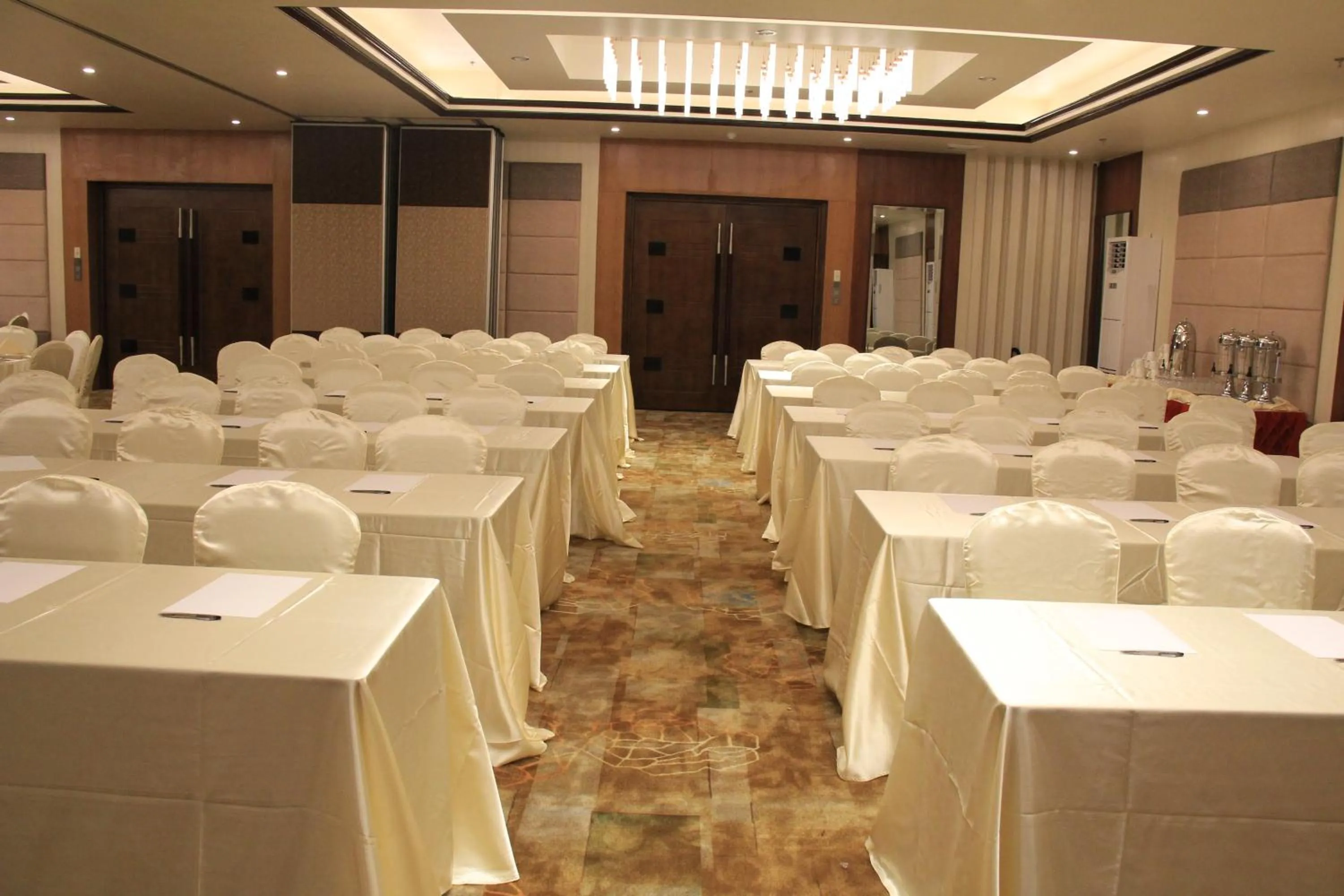 Savannah Resort Hotel