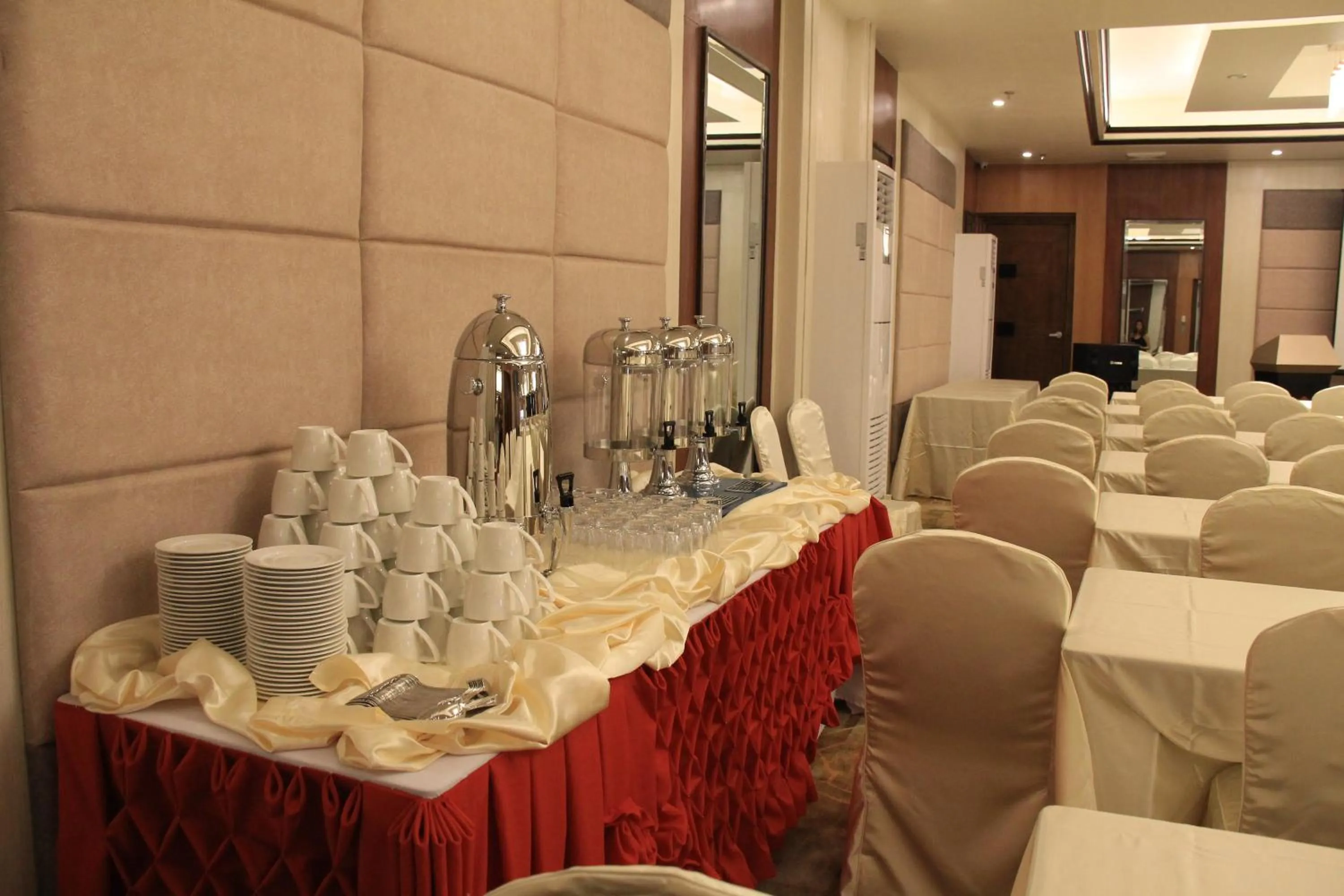 Savannah Resort Hotel