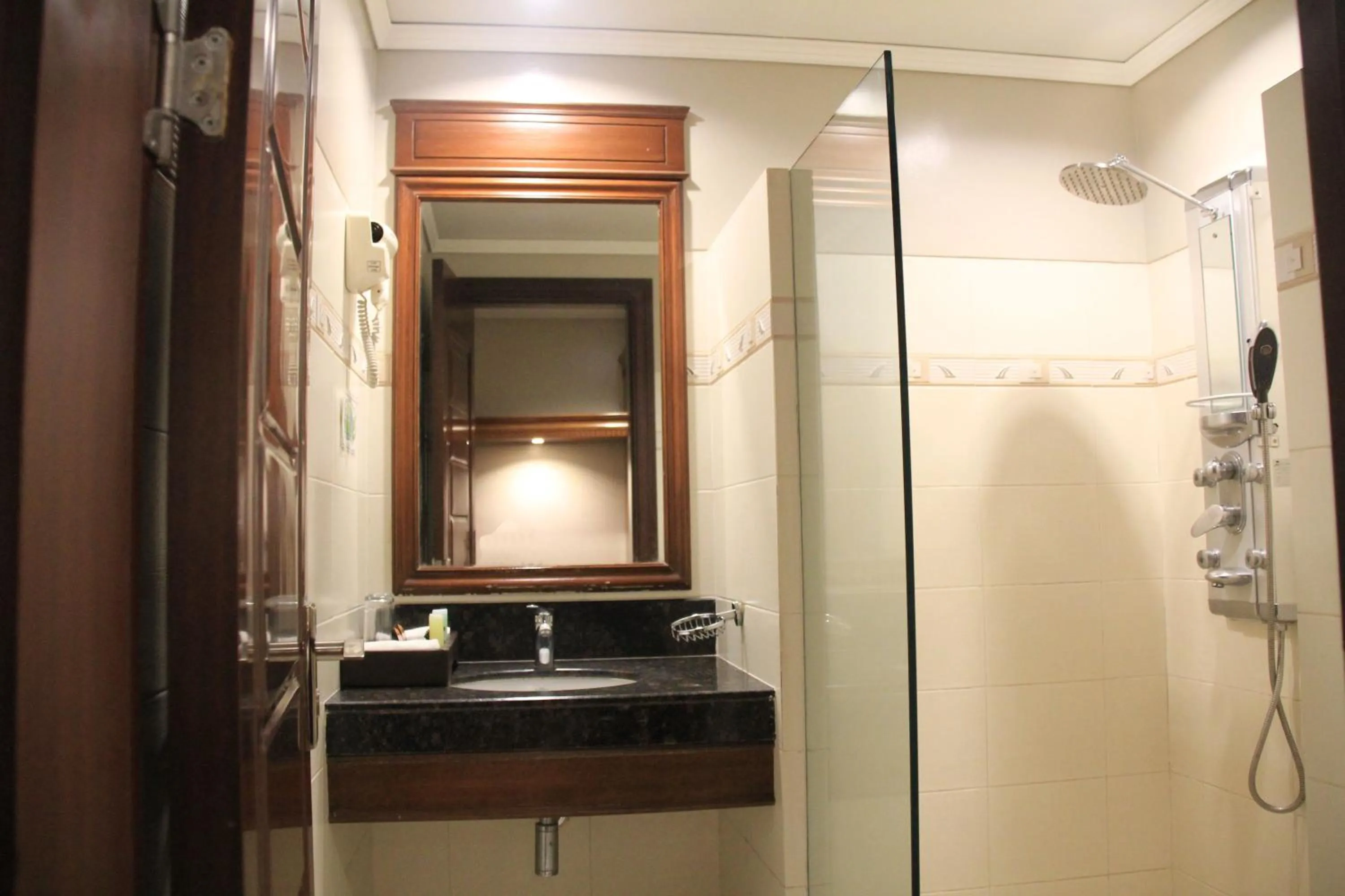 Savannah Resort Hotel