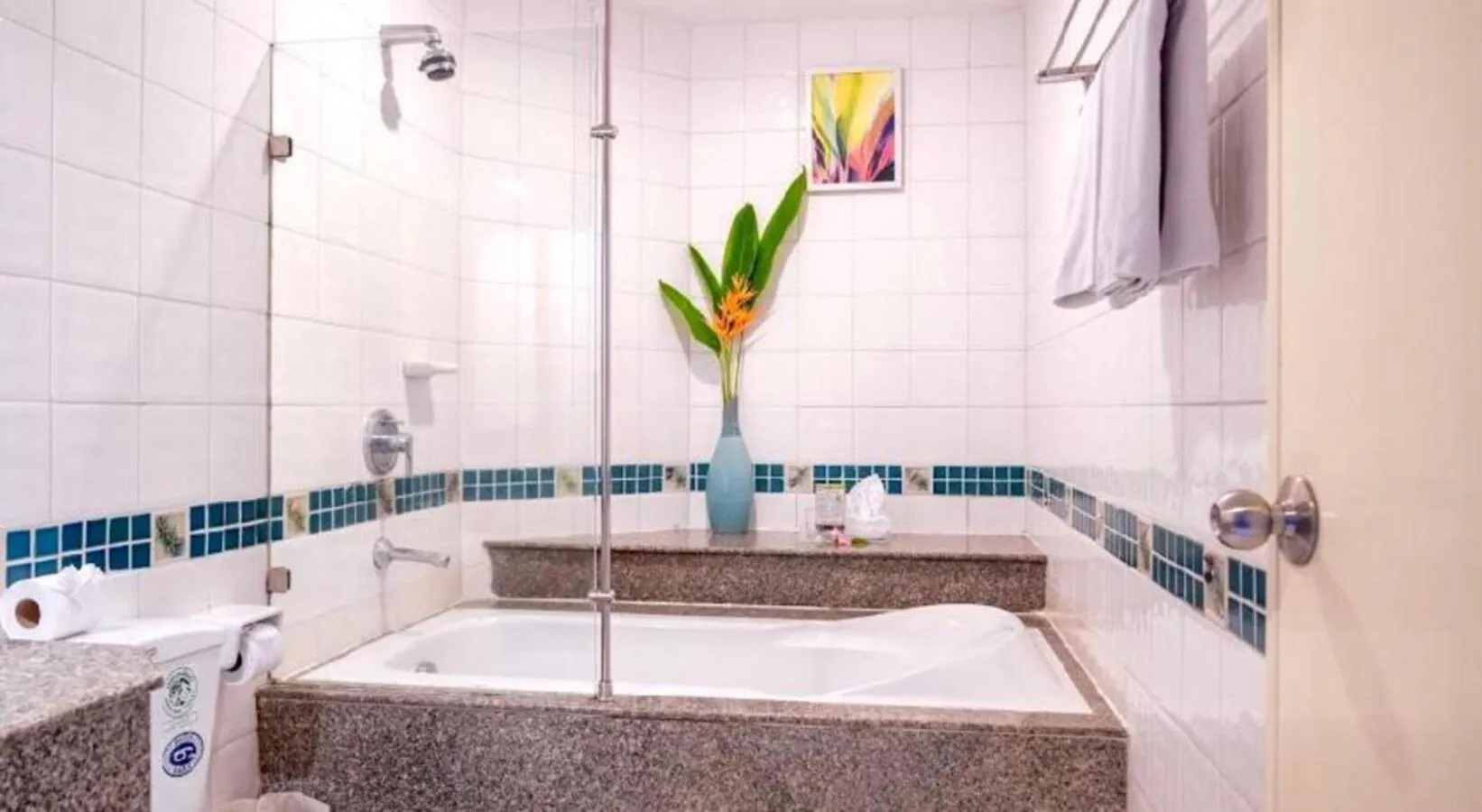 C & N Hotel Patong, Phuket