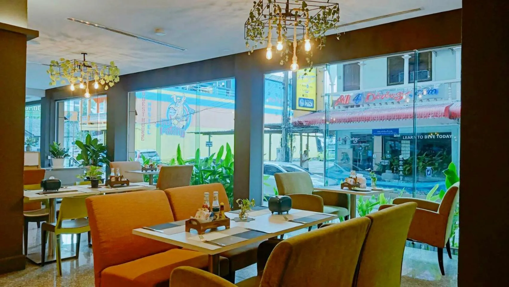 C & N Hotel Patong, Phuket