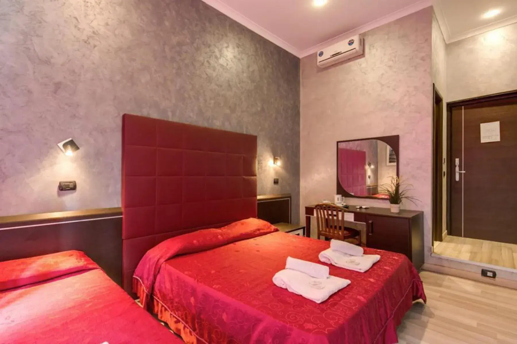 Double or Twin Room in New Inn Double or Twin Room in New Inn