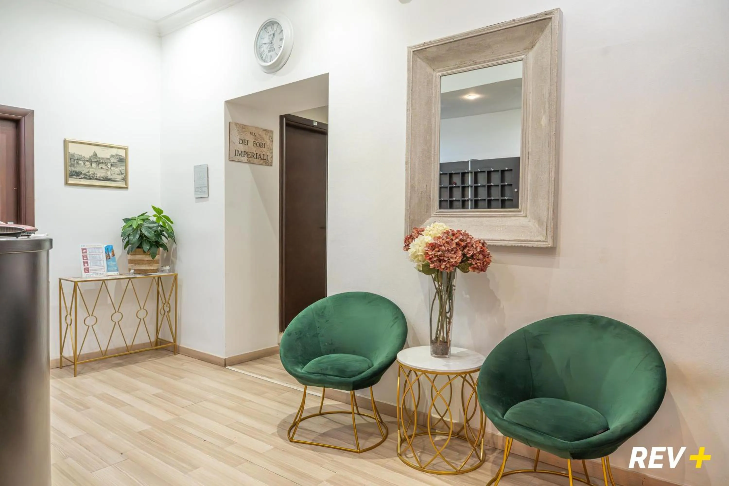 Lobby or reception in New Inn