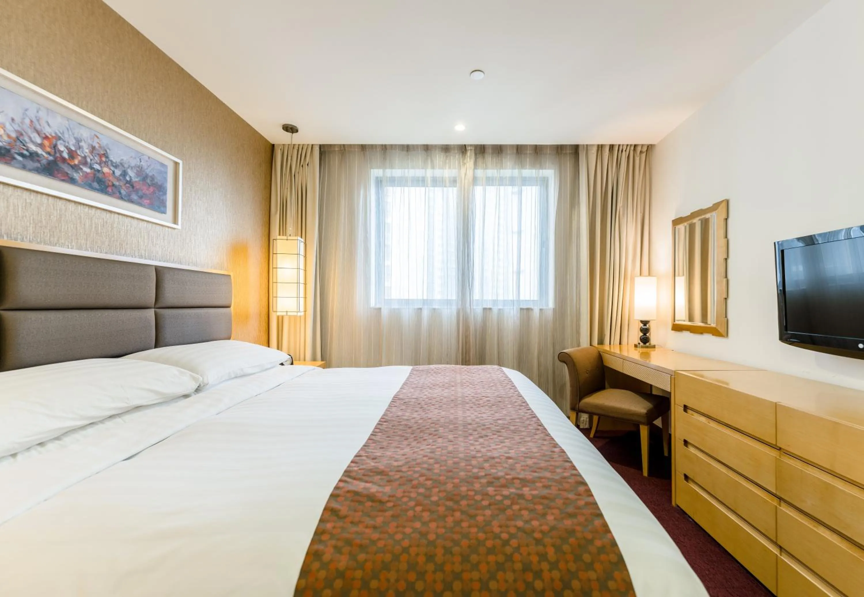 Bedroom, Bed in Oakwood Residence Shanghai