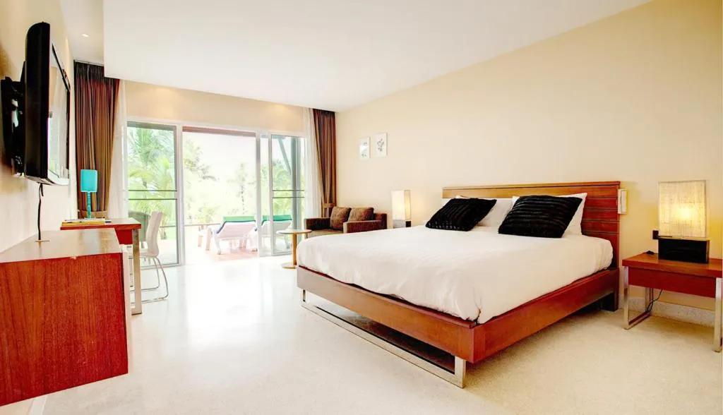 Bed in C&N Kho Khao Beach Resort - SHA Plus