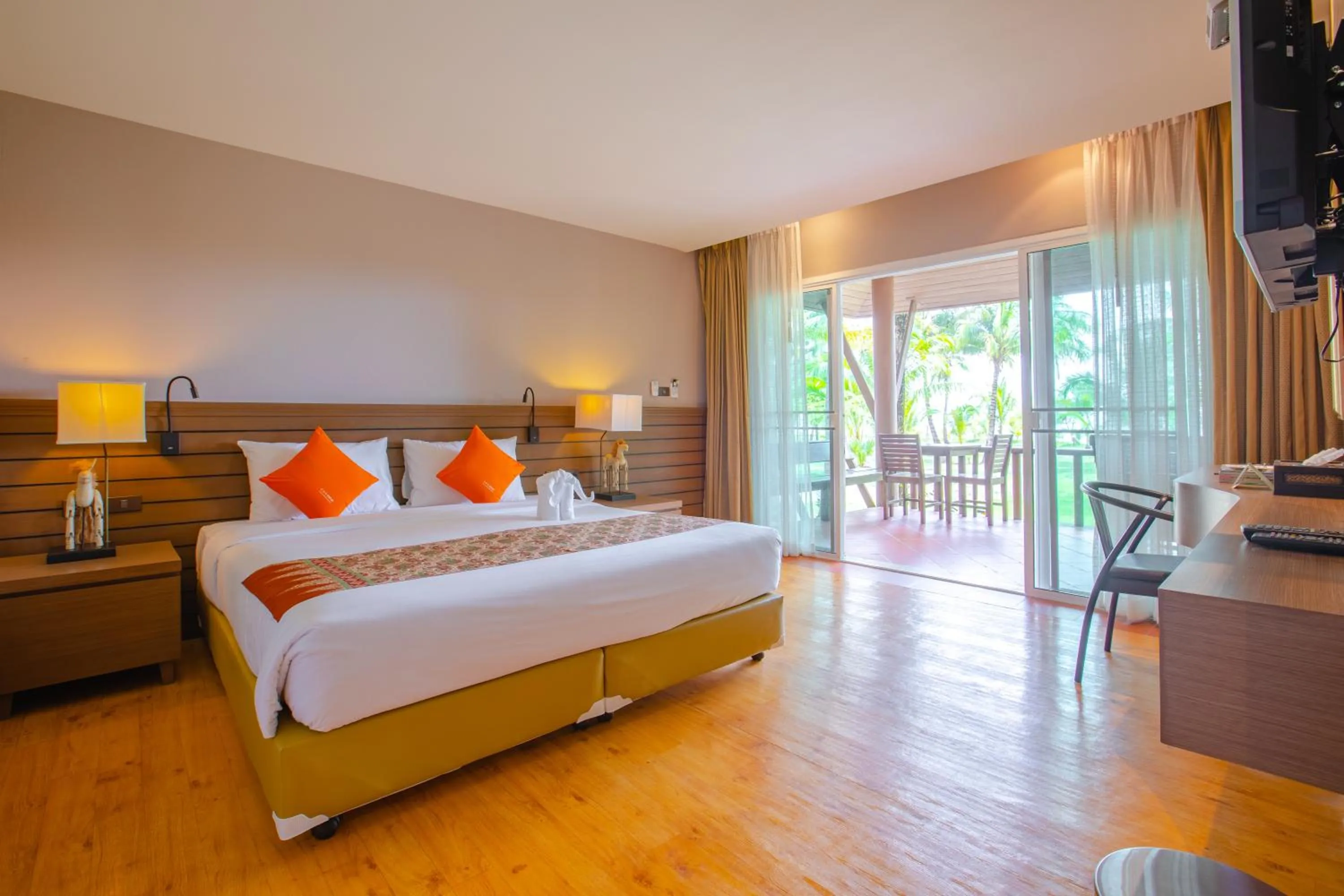 Bed in C&N Kho Khao Beach Resort - SHA Plus