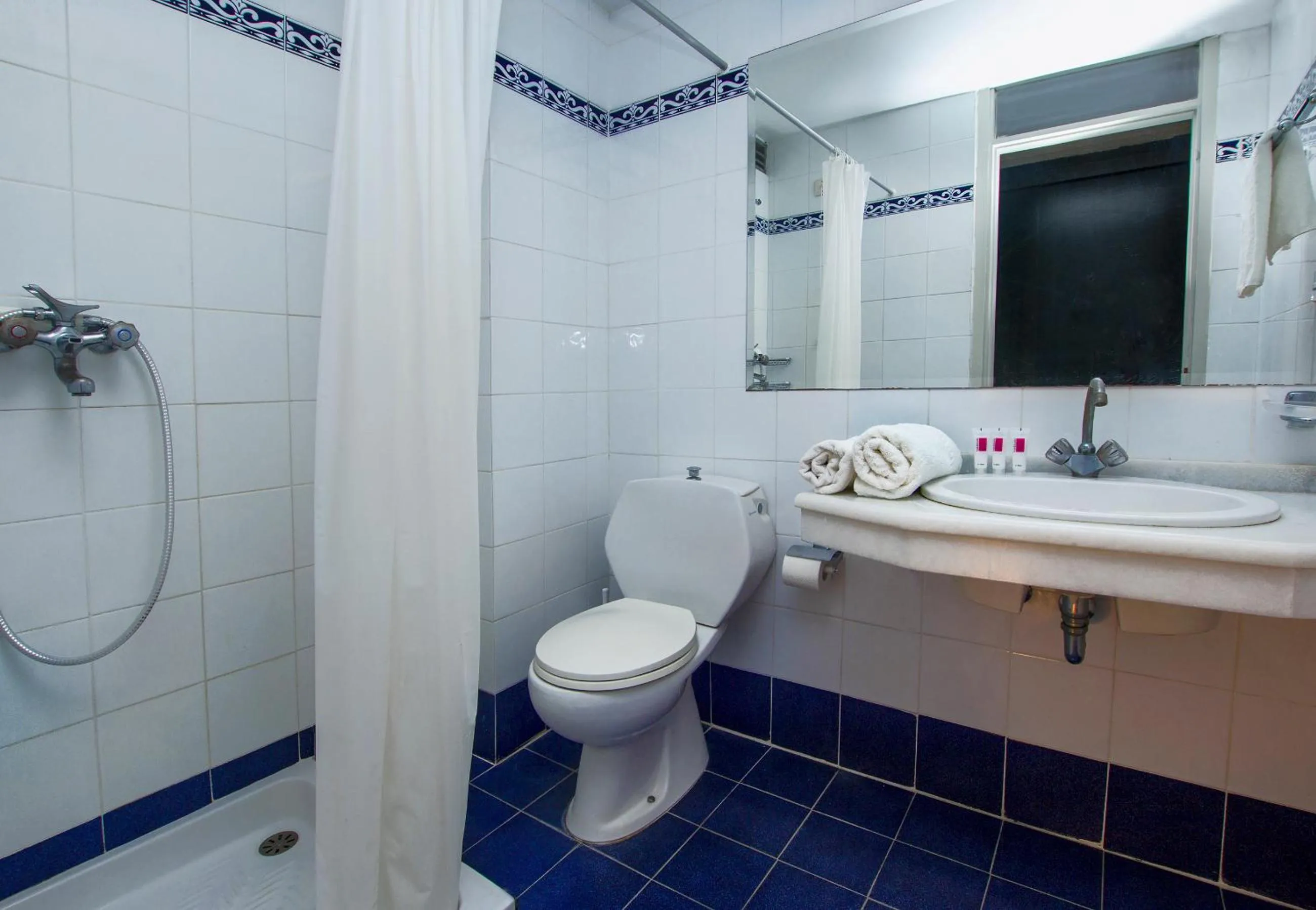 Shower in Lito Hotel